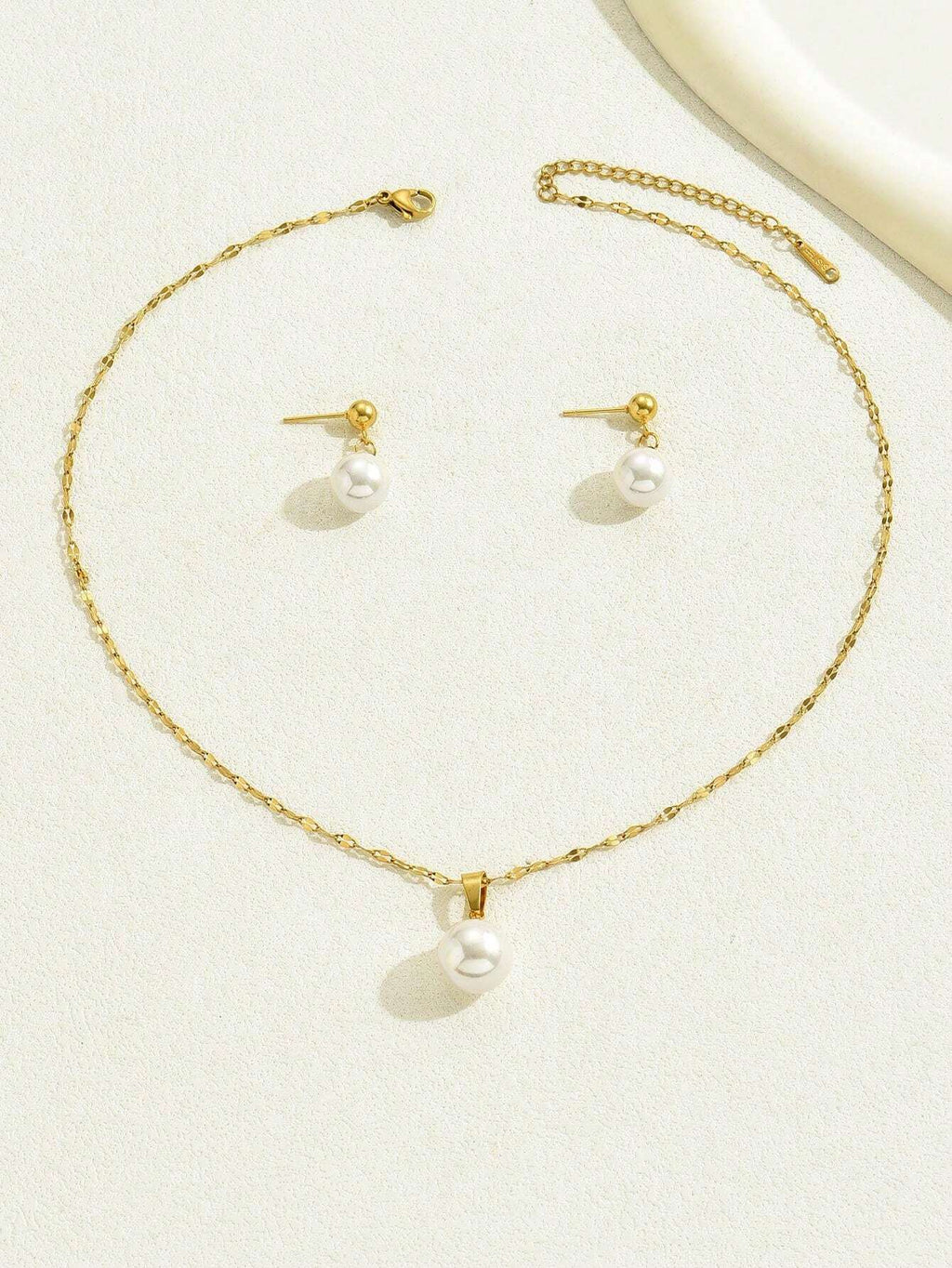 10041 1b-076 Set tres pizas Collar Y Aretes Con Perlas Sintéticas