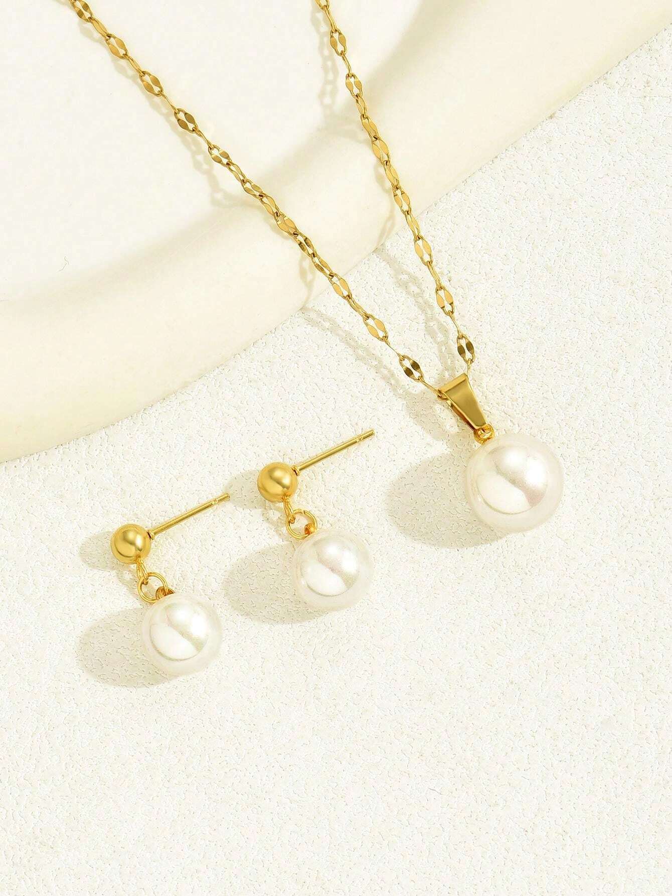 10041 1b-076 Set tres pizas Collar Y Aretes Con Perlas Sintéticas