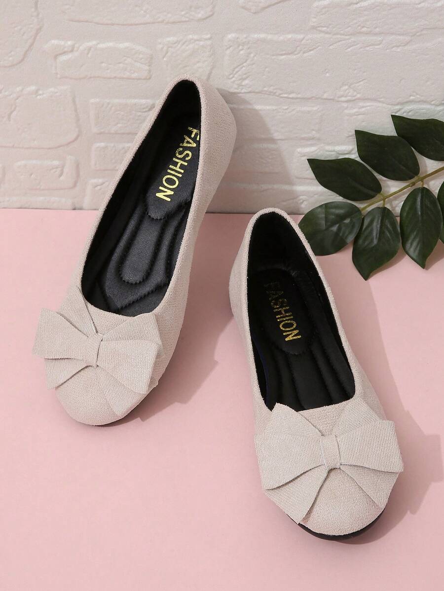 10636 T-001 Bailarinas de mujeres de moda beige punta redonda