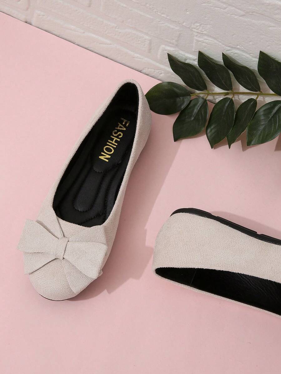 10636 T-001 Bailarinas de mujeres de moda beige punta redonda