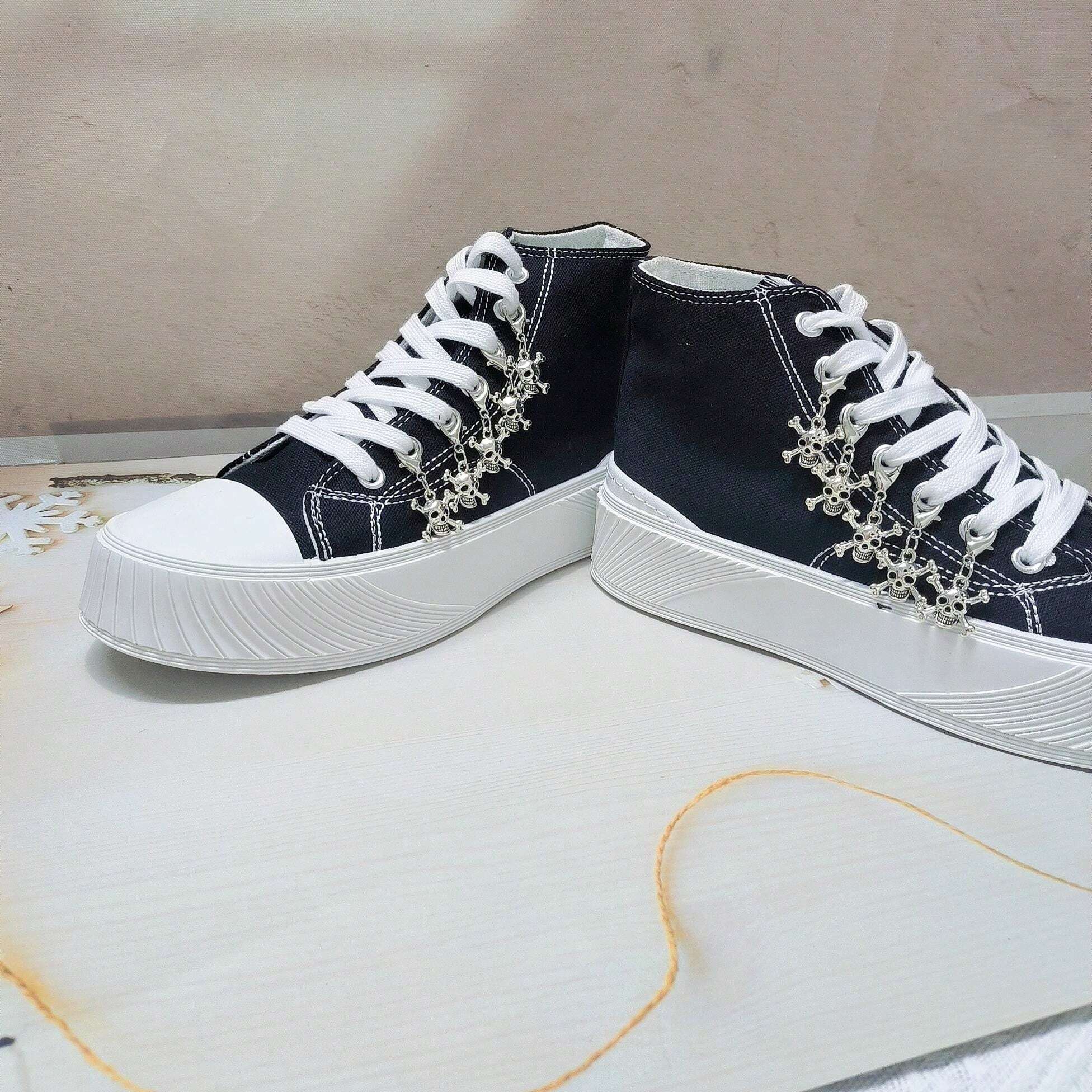 6145 1b-003 Set 10 Piezas Colgante Desmontable Con Cabeza De Calavera Estilo Punk Para cordones de zapatillas