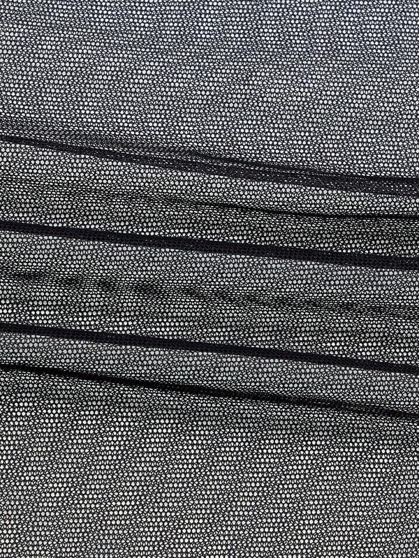 7025 1a-095 Slips con encaje en contraste con abertura de malla con tanga