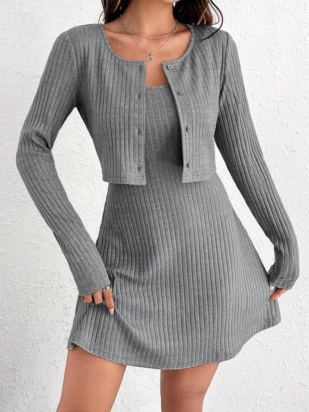 8431 1t-007 Vestido de tirantes tejido de canalé & Cazadora con botón delantero