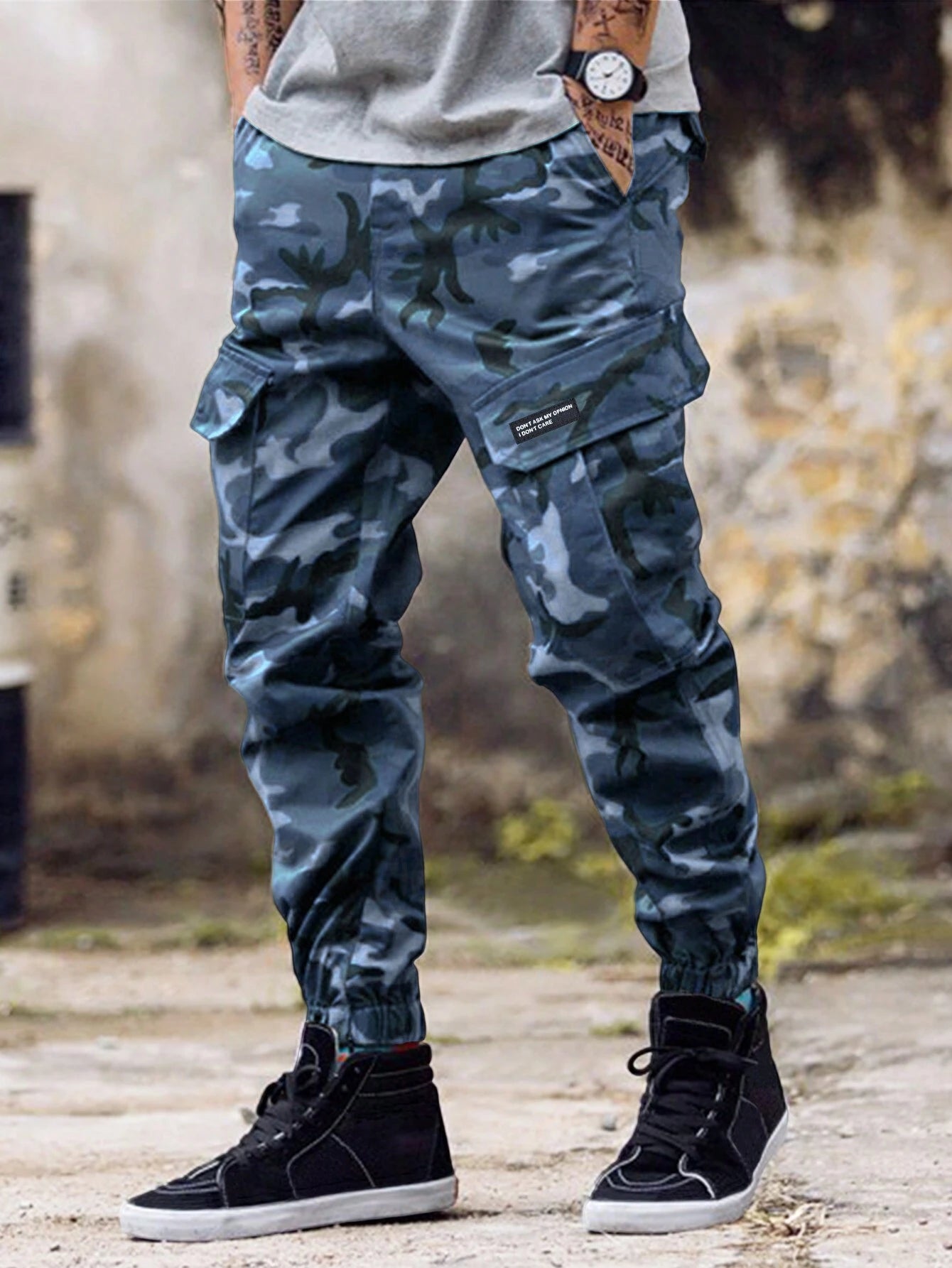 6684 1t-209 Pantalones cargo con slogan con parche con estampado de camuflaje con bolsillo con solapa