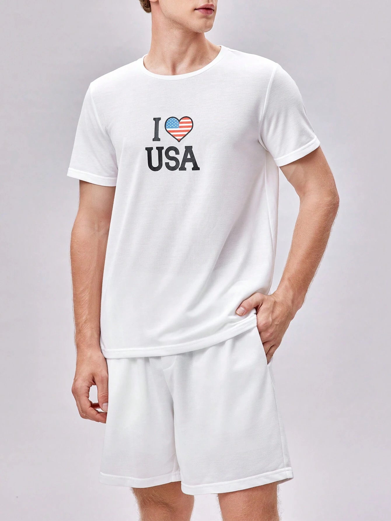 8335 2c-282 Shorts con camiseta con estampado de corazón y slogan