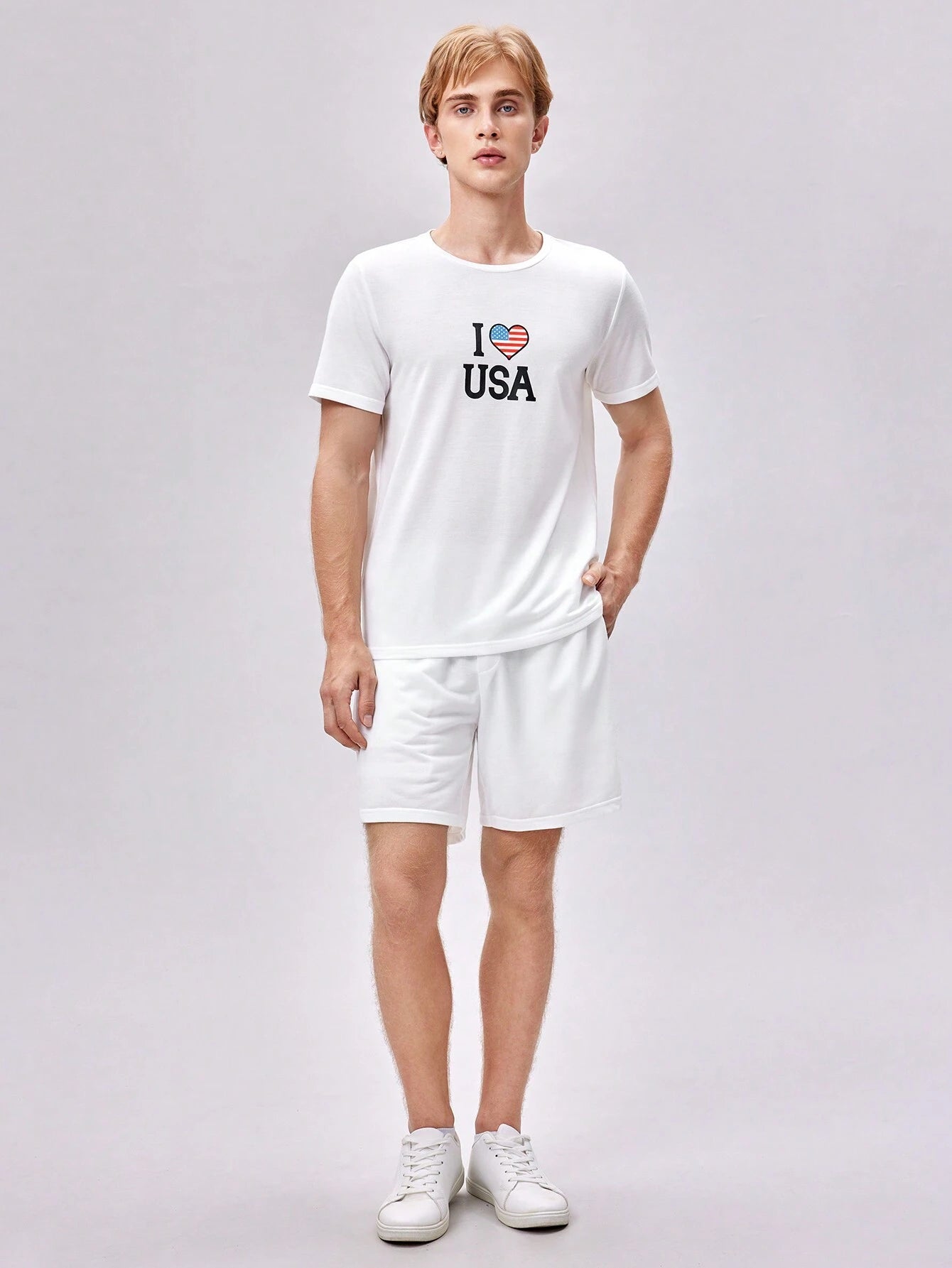 8335 a01-08 Shorts con camiseta con estampado de corazón y slogan