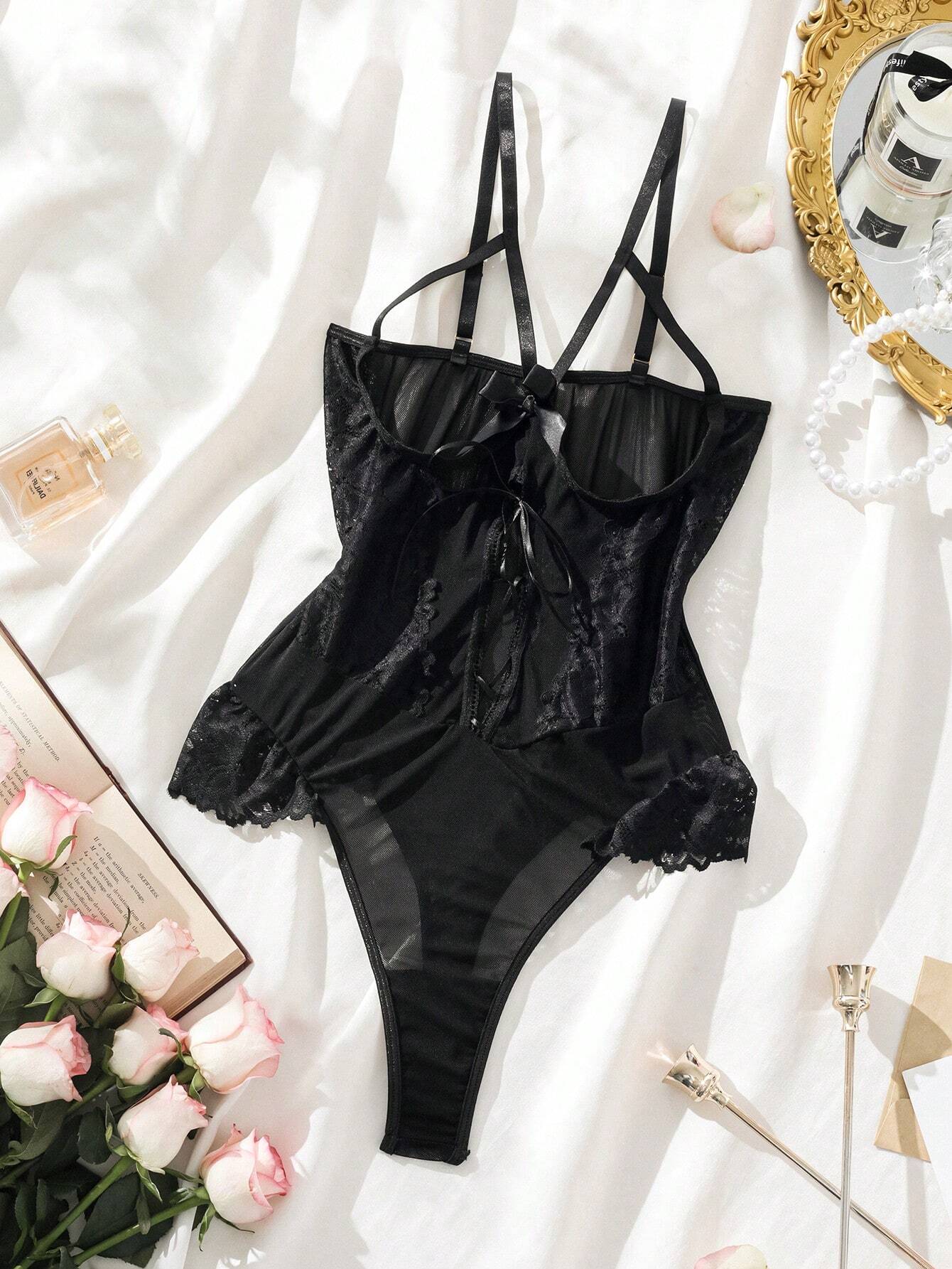 9268 ID-015 Body teddy con encaje en contraste con lazo delantero de malla con aro