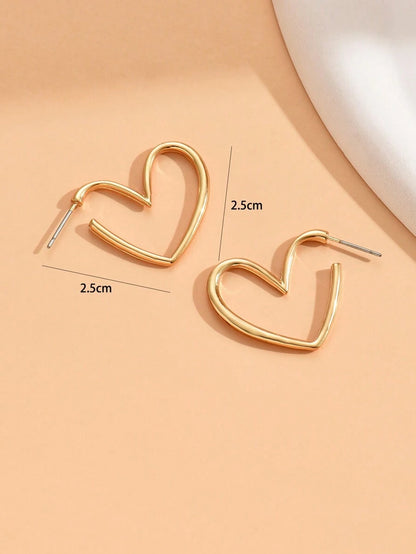 8006 a09-05 Un Par De Aretes De Aro En Forma De Corazón