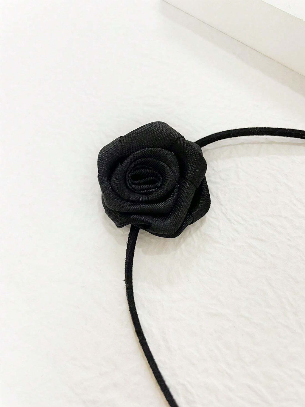 7948 b03-18 Una pieza Collar gargantilla vintage negro rosa flor para noche fiesta o bola