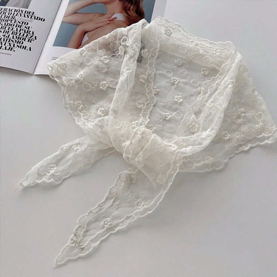 9945 1b-043 Pañuelo Triangular De Encaje Francés Con Estampado Floral