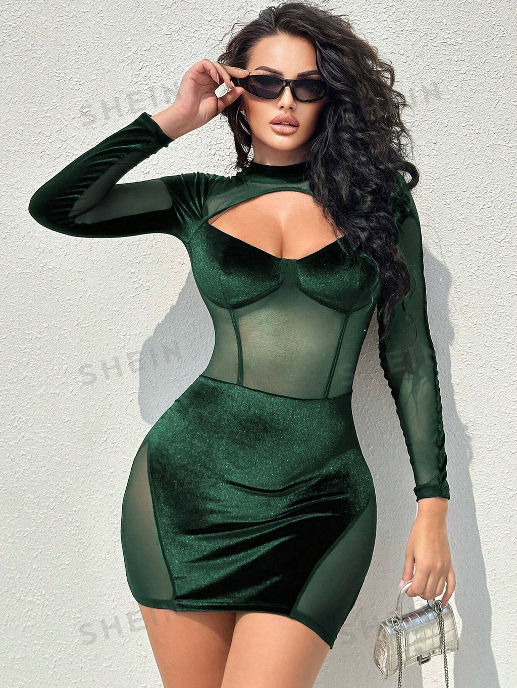 17364 1t-005 Vestido ajustado con abertura 1 Pza