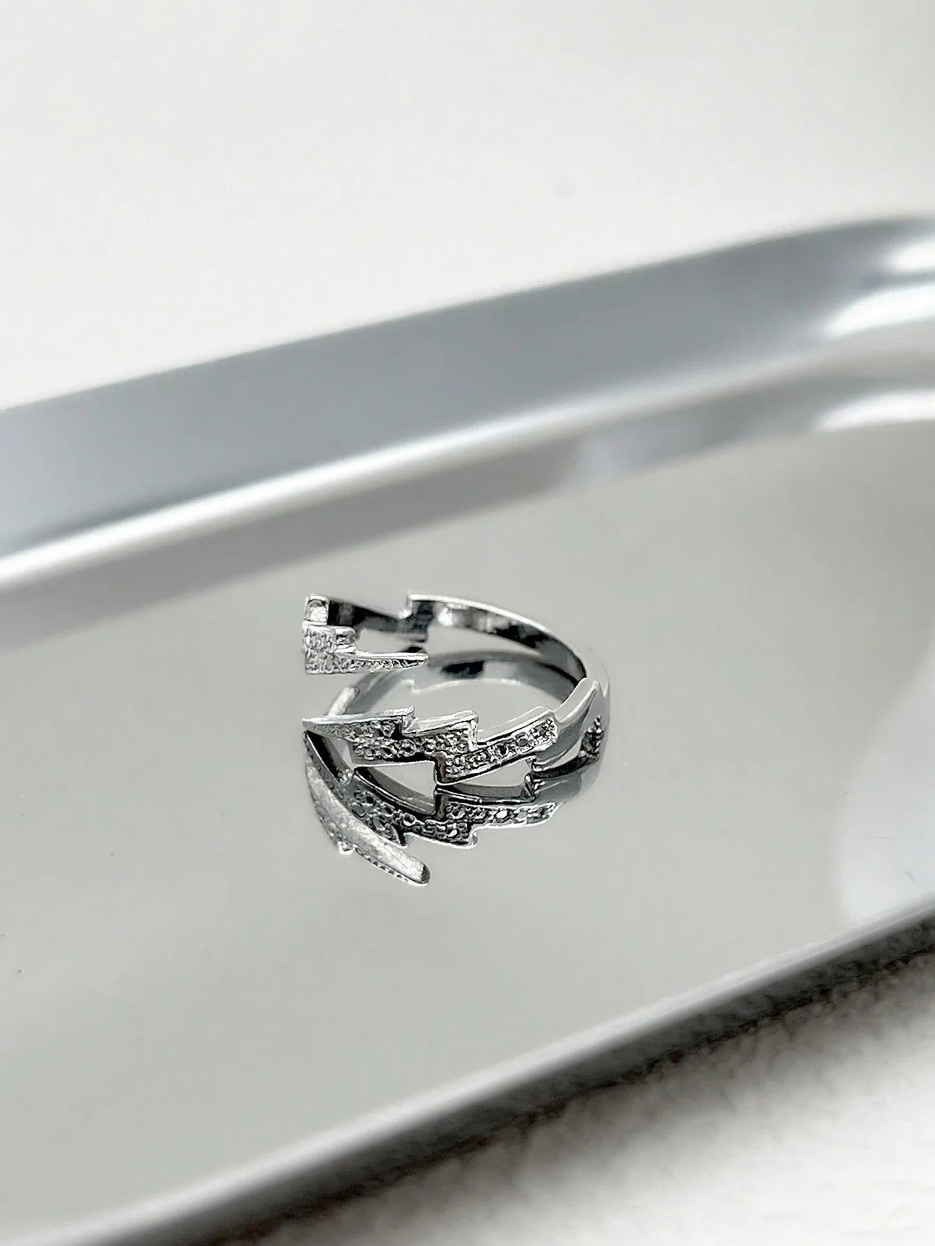 10320 1b-057 Una Pieza De Anillo Abierto Con Rayo