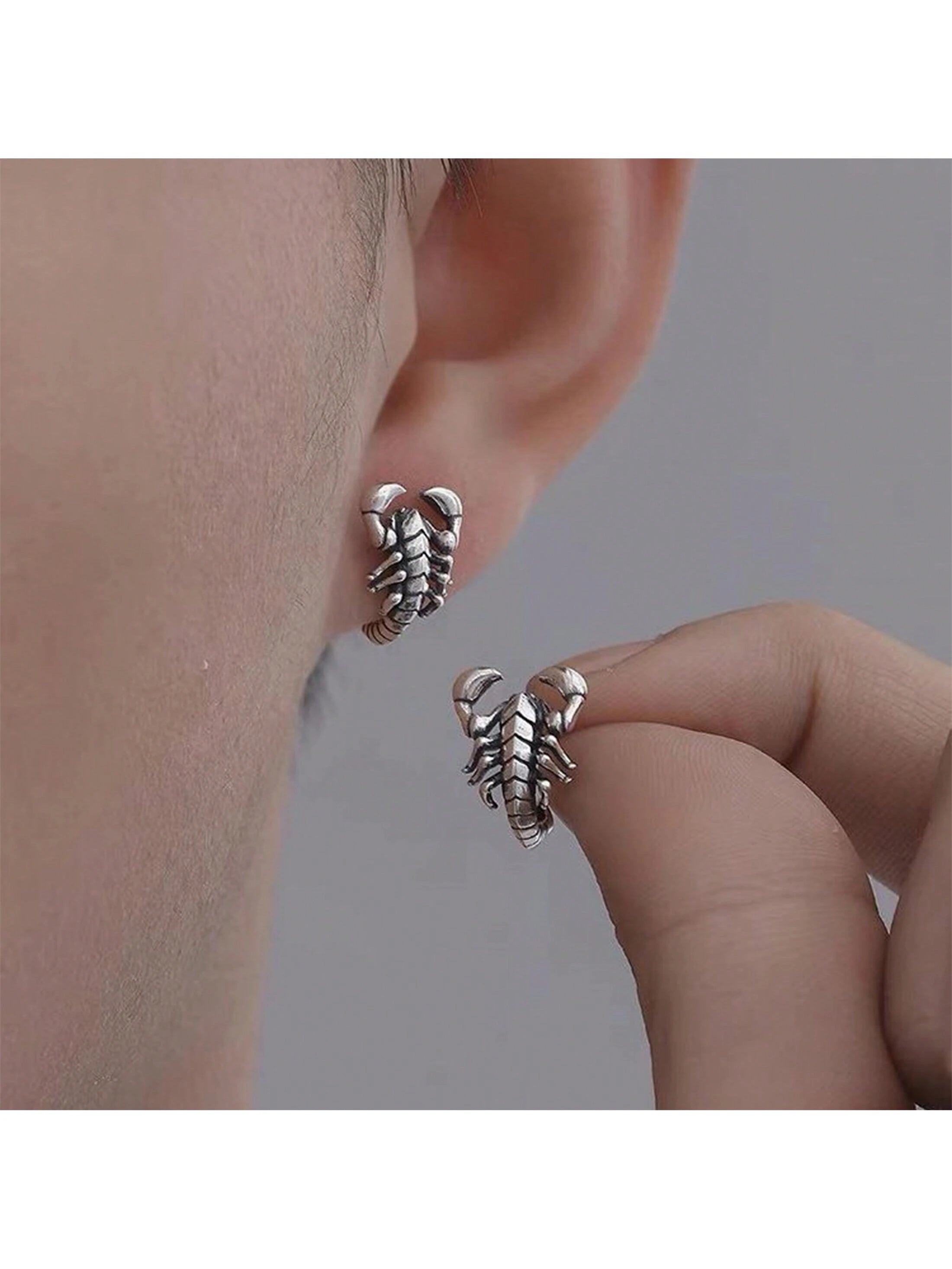 15111 1b-065 Aretes Forma De Escorpión 2 Pzas