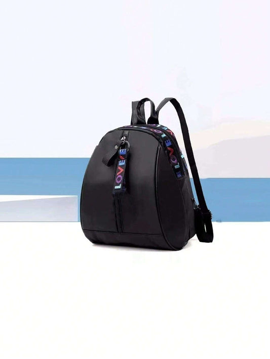 8035 b02-01 Una Mochila Negra Simple Con Correa De Moda Para Cartas