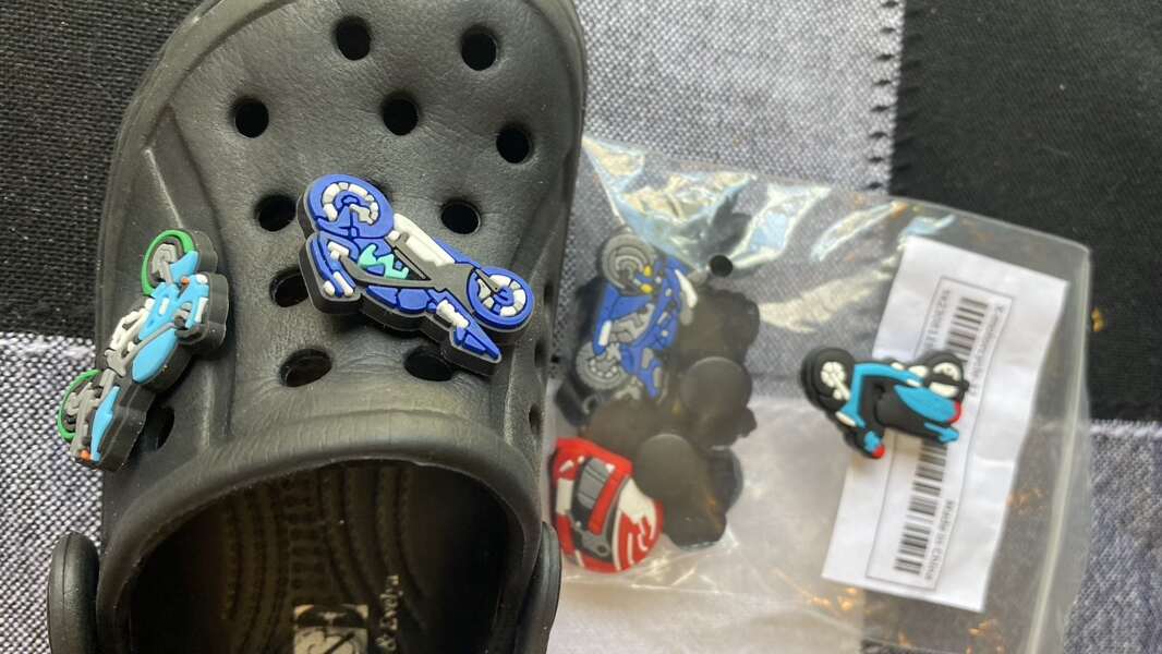 6743 1b-05-14 Set 12 Diseños Decoraciones De Zapatos Para Agujeros Con Diseño De Motocicleta