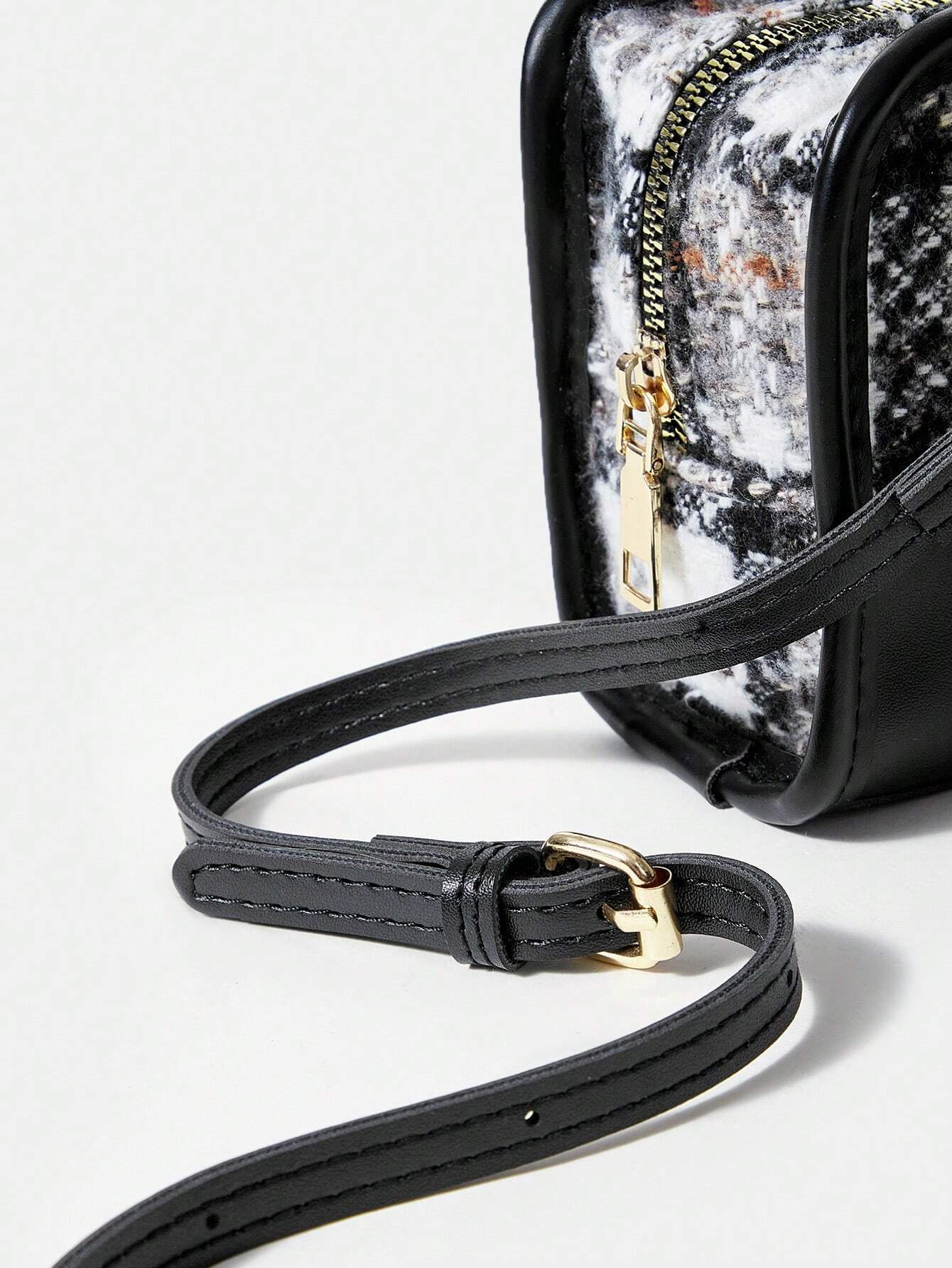 8768 1t-002 Bolsa De Bandolera A Cuadros Con Correa Ajustable