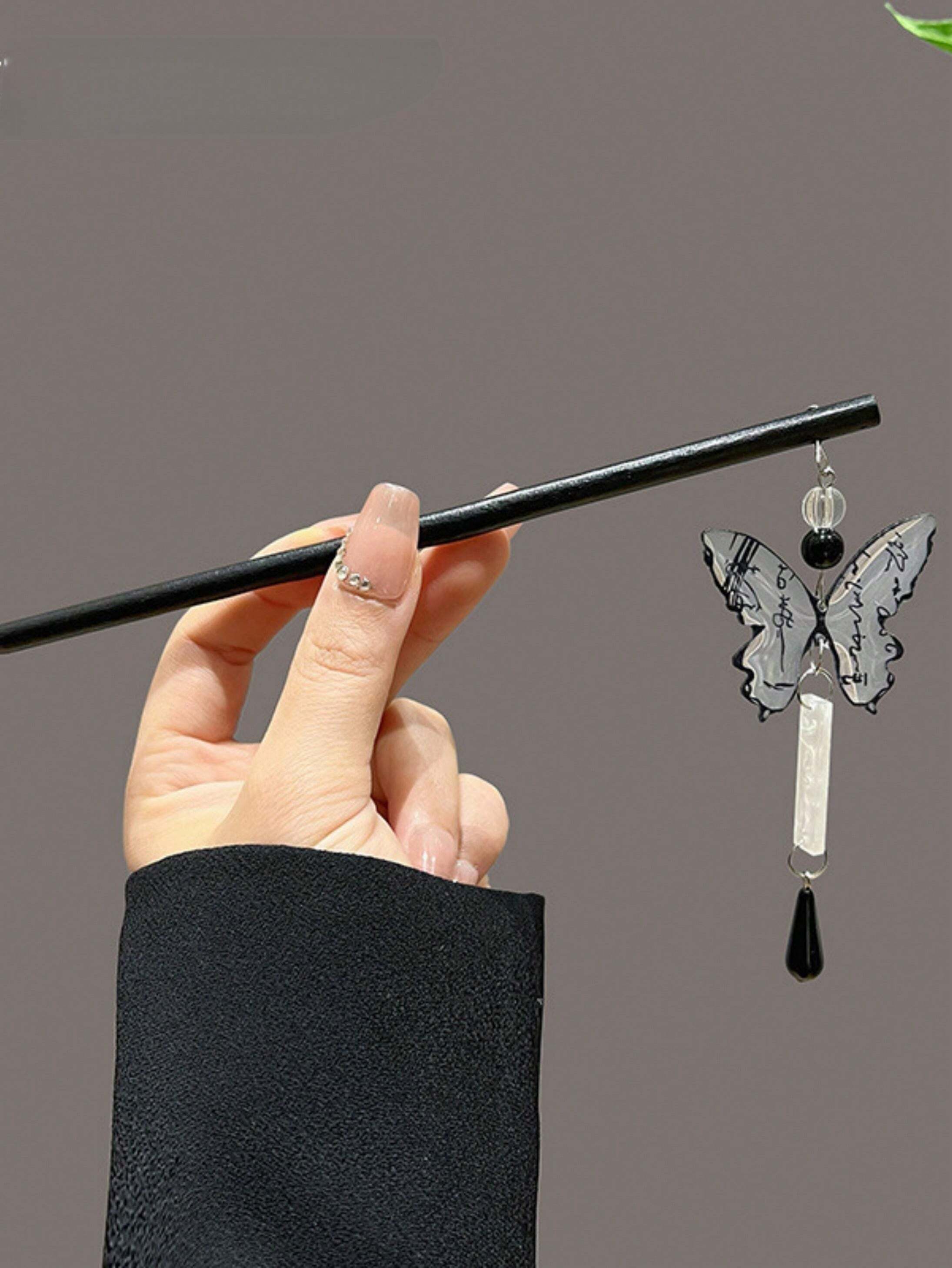 11747 1b-032 Horquilla Metálica Con Diseño De Mariposa 1 Pza