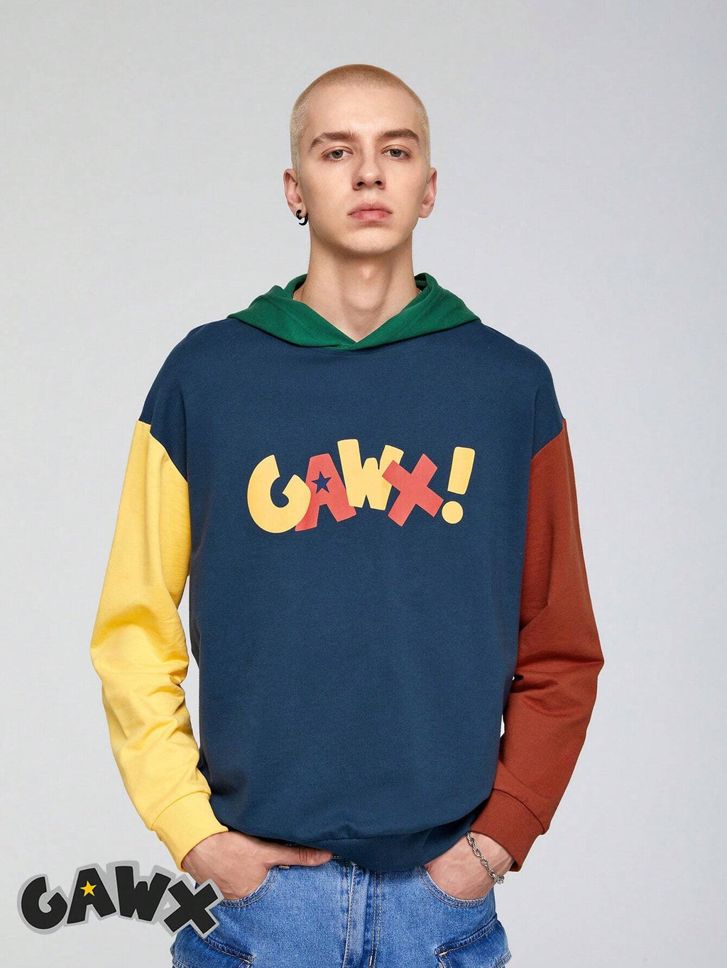 8060 1t-006 Capucha con estampado de letra de color combinado