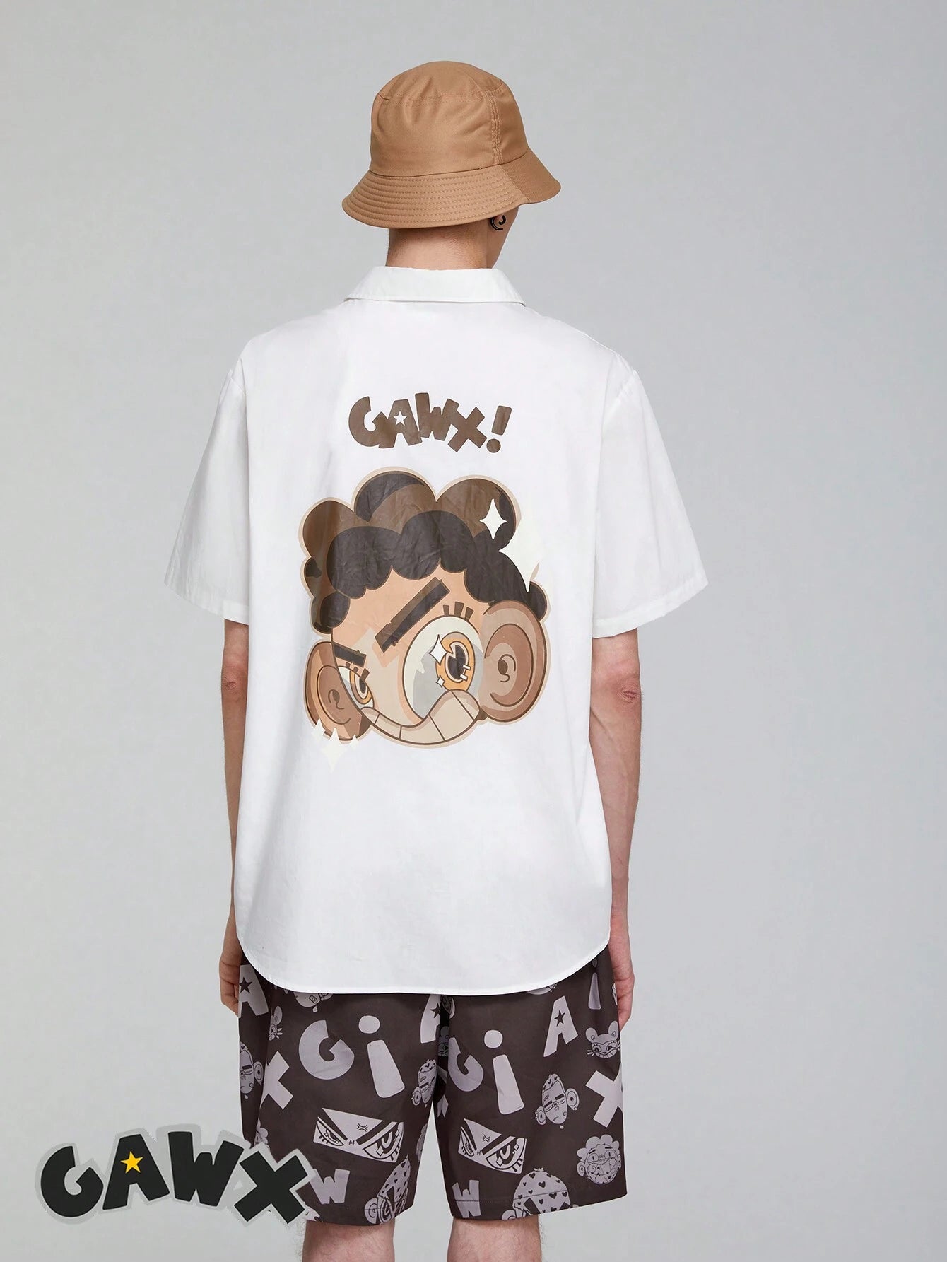 7421 a07-08 Hombres Camisa con estampado de dibujos animados y letra