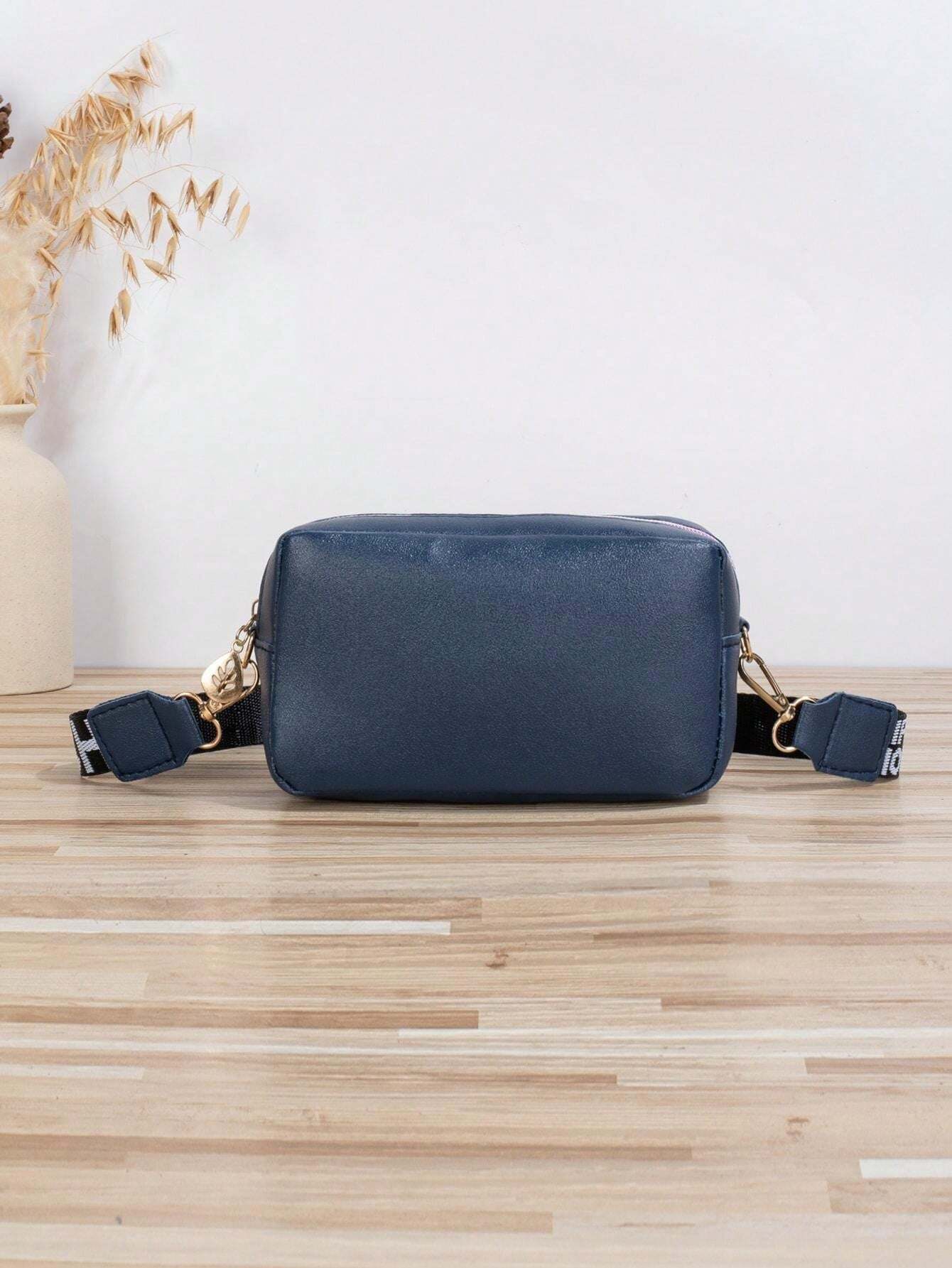 7608 a03-05 bolso Cuadrado Mini Con Estampado De Letras