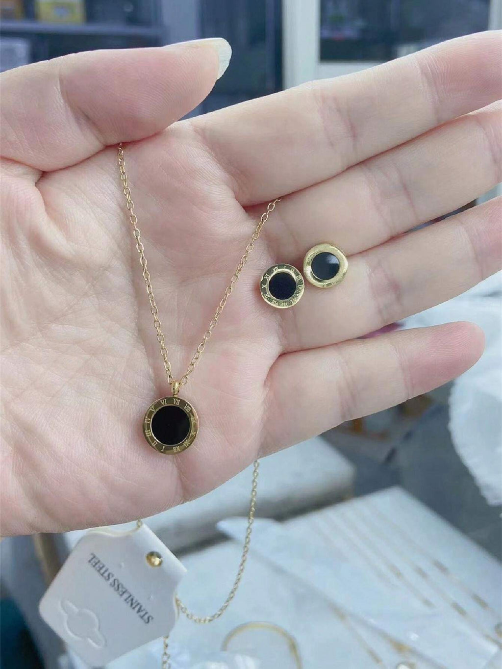 10055 1b-072 Set de Collar Y Pendientes Romanos De Acero De Titanio