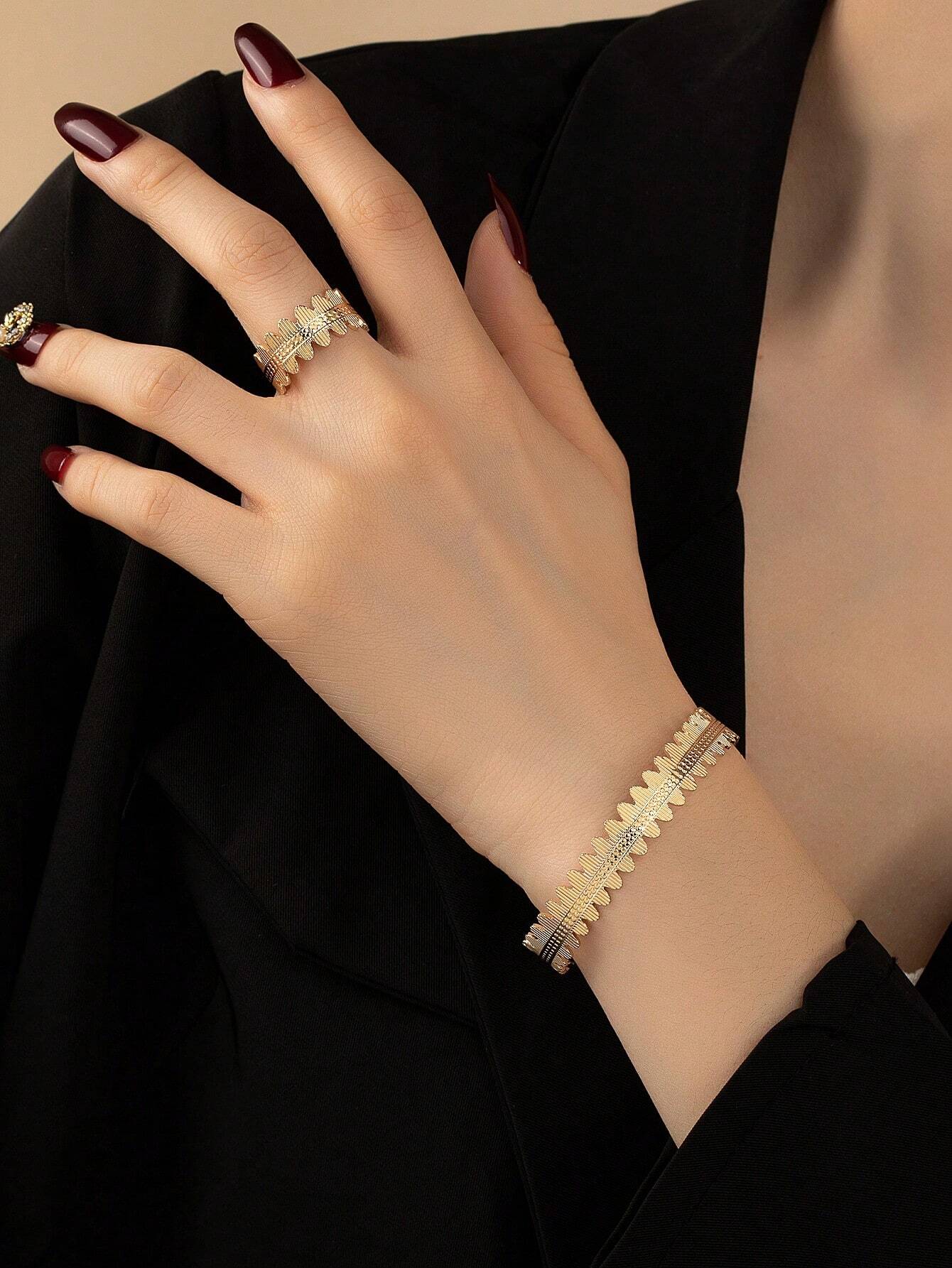 10040 1b-076 Juego De Pulseras y Anillos Geométricos Metálicos