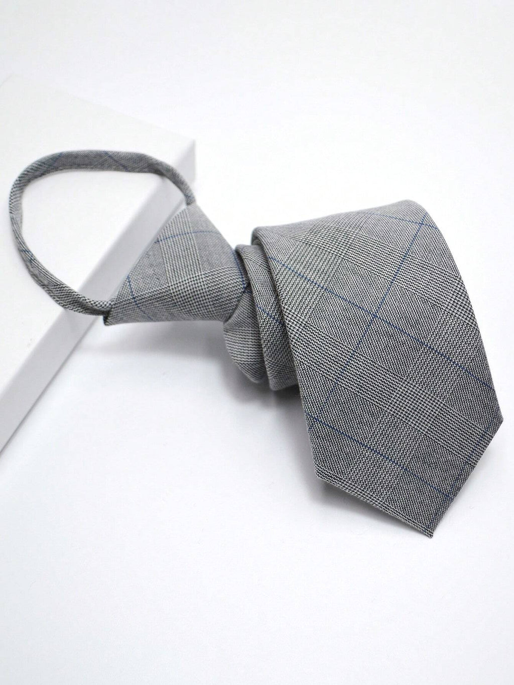 13513 1a-008 Corbata estilo rayas 1 Pzas
