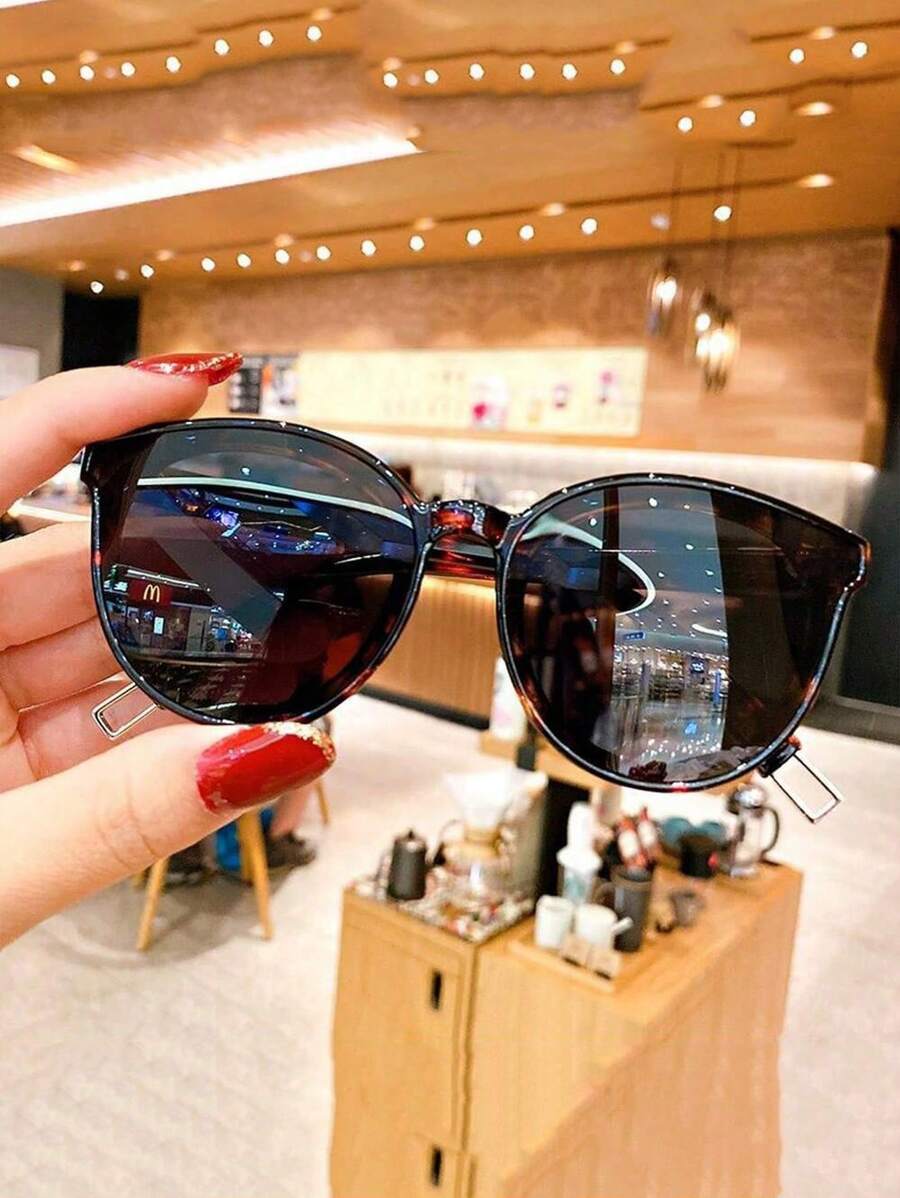 15739 1l-389 Gafas de sol 1 Pza