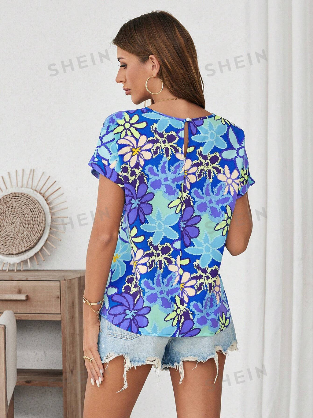 15907 1a-071 Blusa casual diseño floral 1 Pza