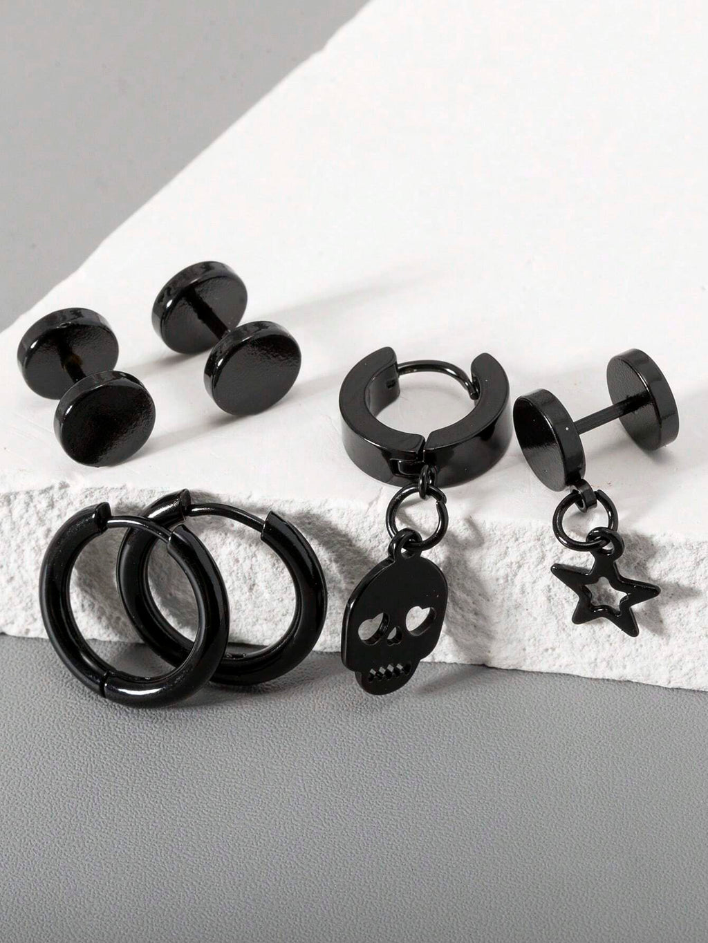 16061 1b-001 Pendientes Diseño calavera punk 6 Pzas