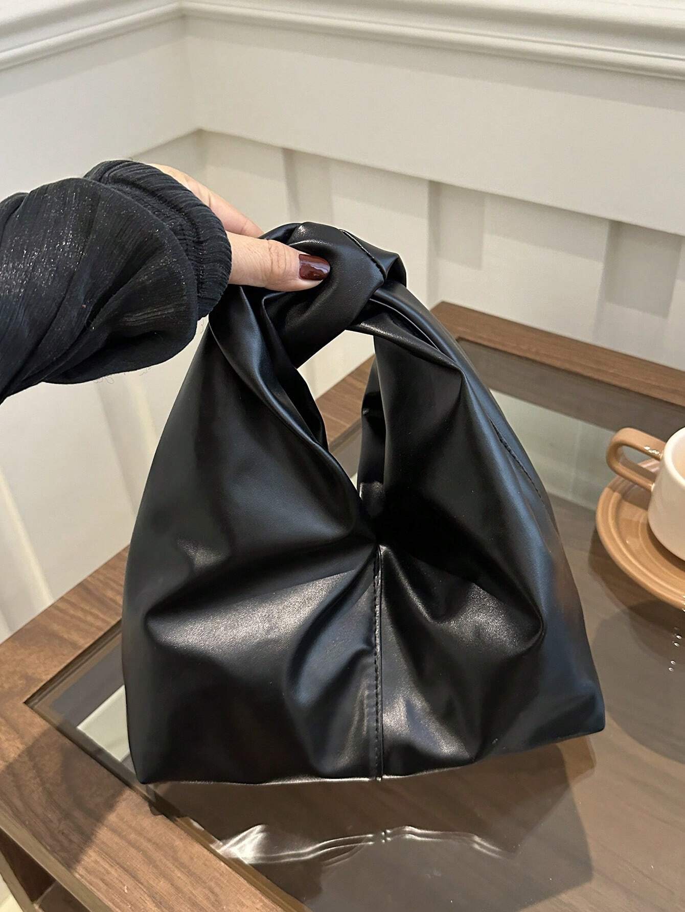 14853 2c-02-03 Bolsa de mano elegante de PU 1 Pza