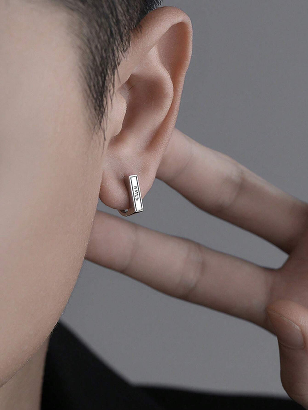 15106 1b-05-03 Pendientes Hombres 2 Pzas