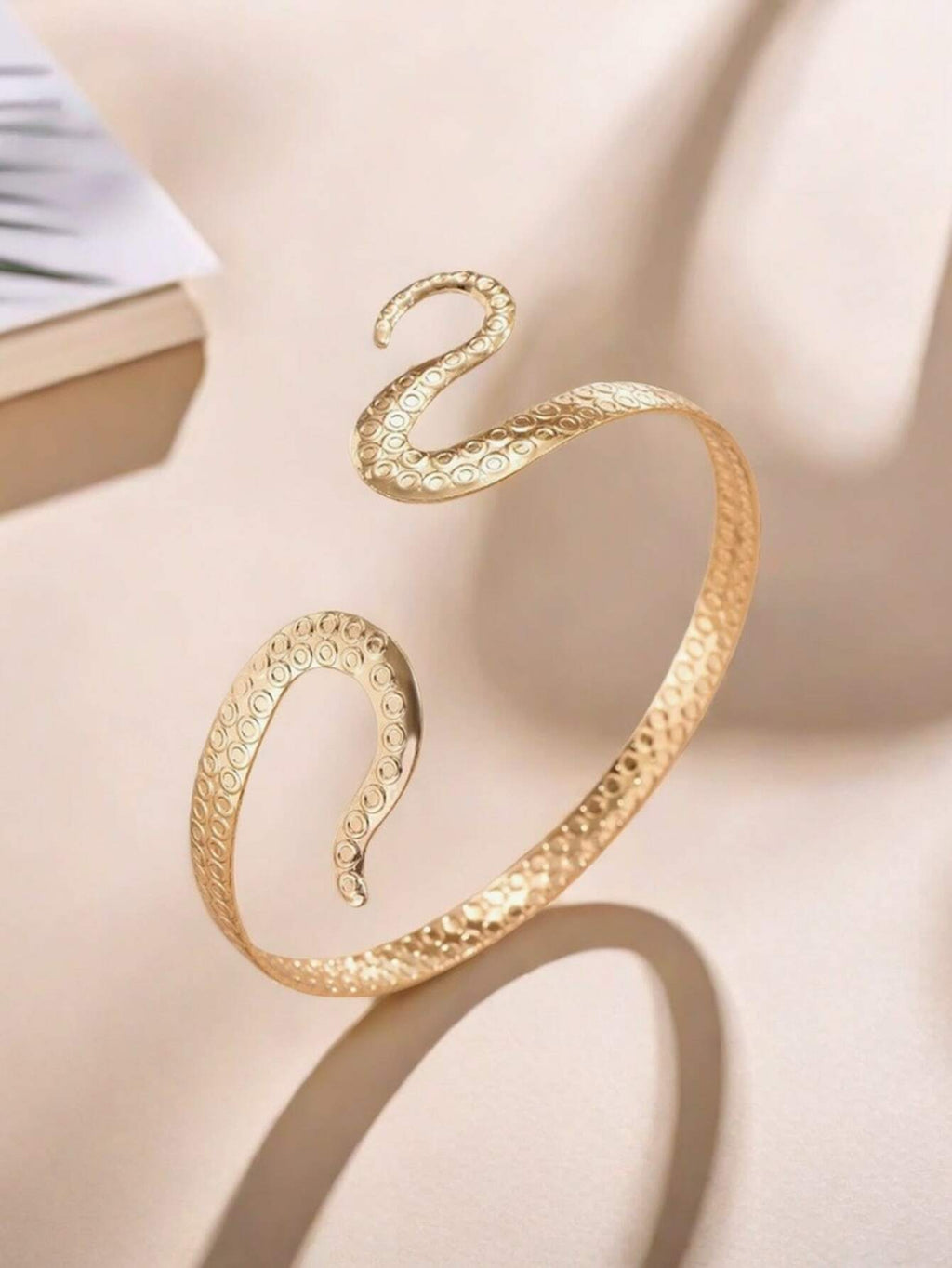 15164 1b-02-22 Brazalete de brazo de capas minimalista