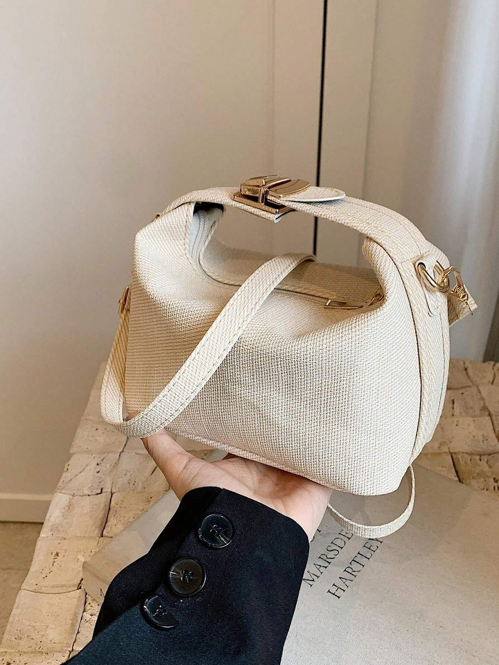 14921 1c-02-09 Bolso de mano de tela con estilo