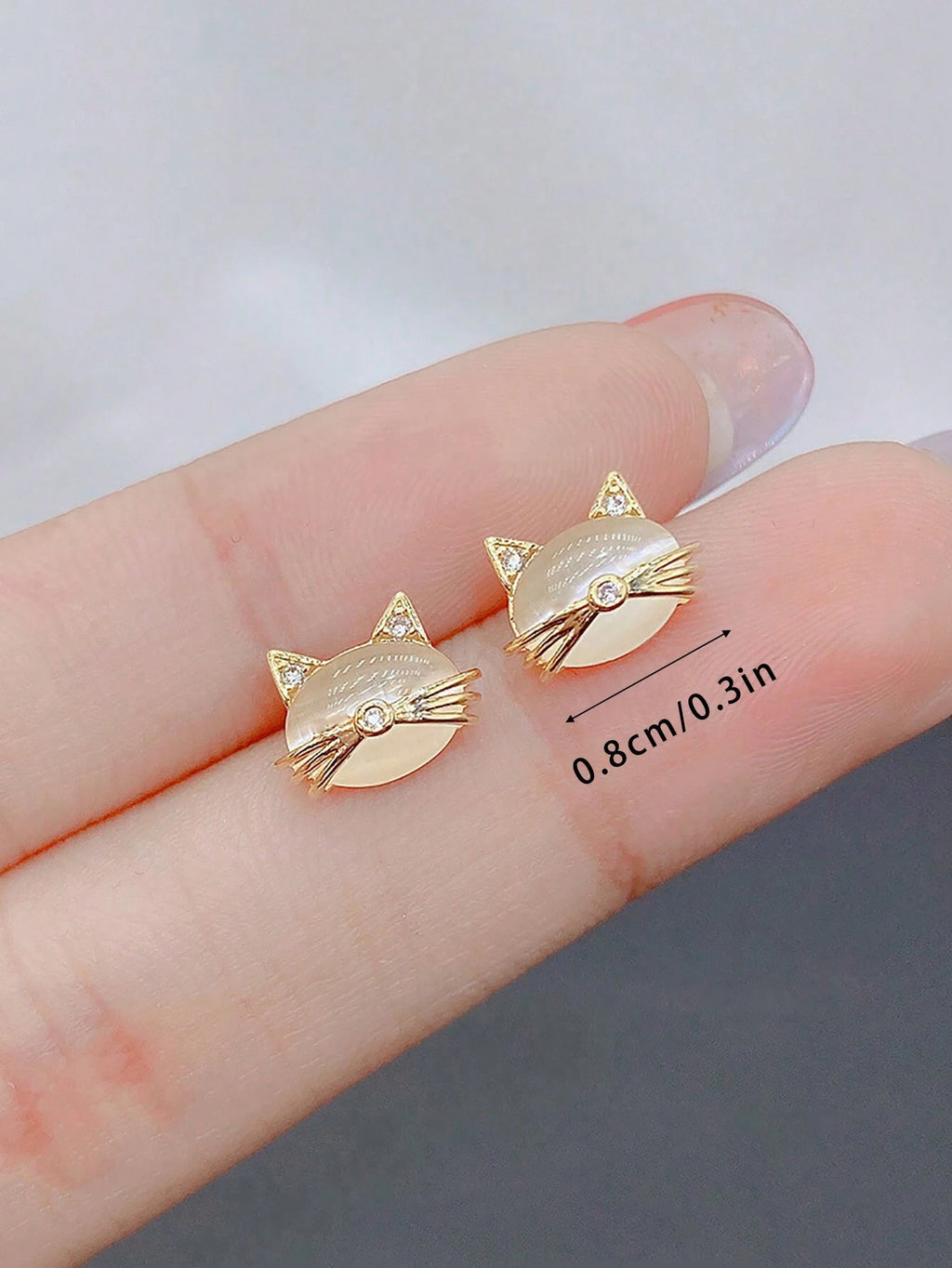 15147 1b-05-02 Pendientes diseño oreja de gato 1 Par