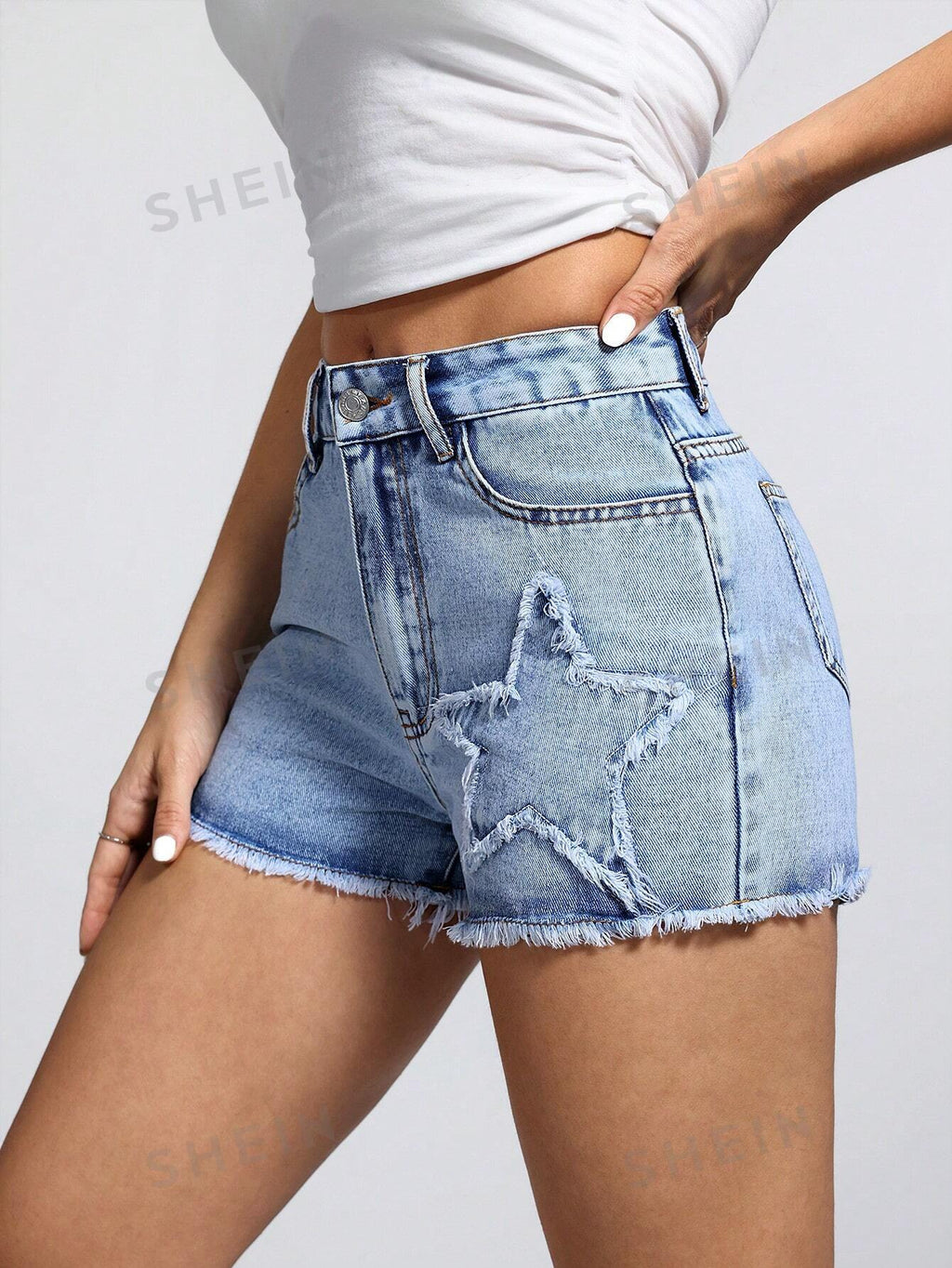17852 1a-132 Short mezclilla con parche de estrella 1 Pza