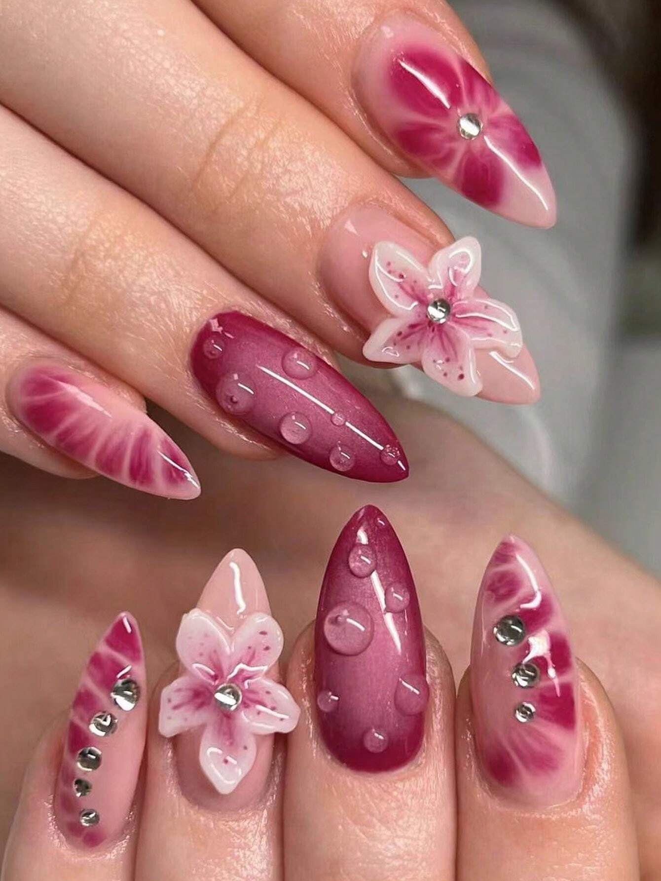 18172 1b-051 set uñas postizas de forma  floral 24 Pzas
