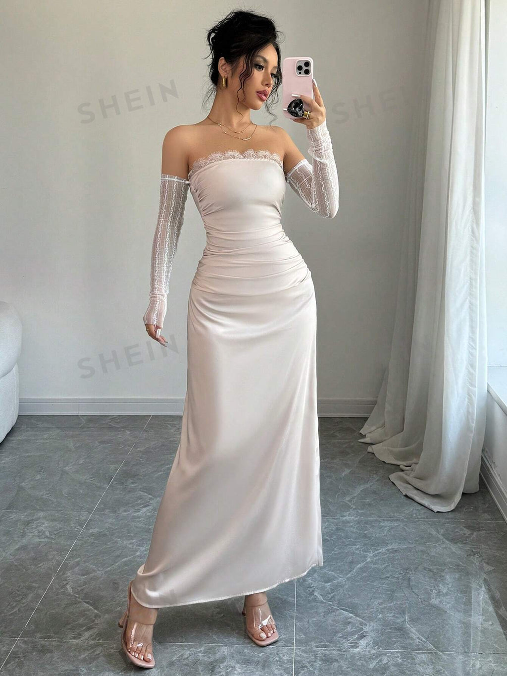 18099 1a-051 Vestido con mangas de encaje 1 Pza