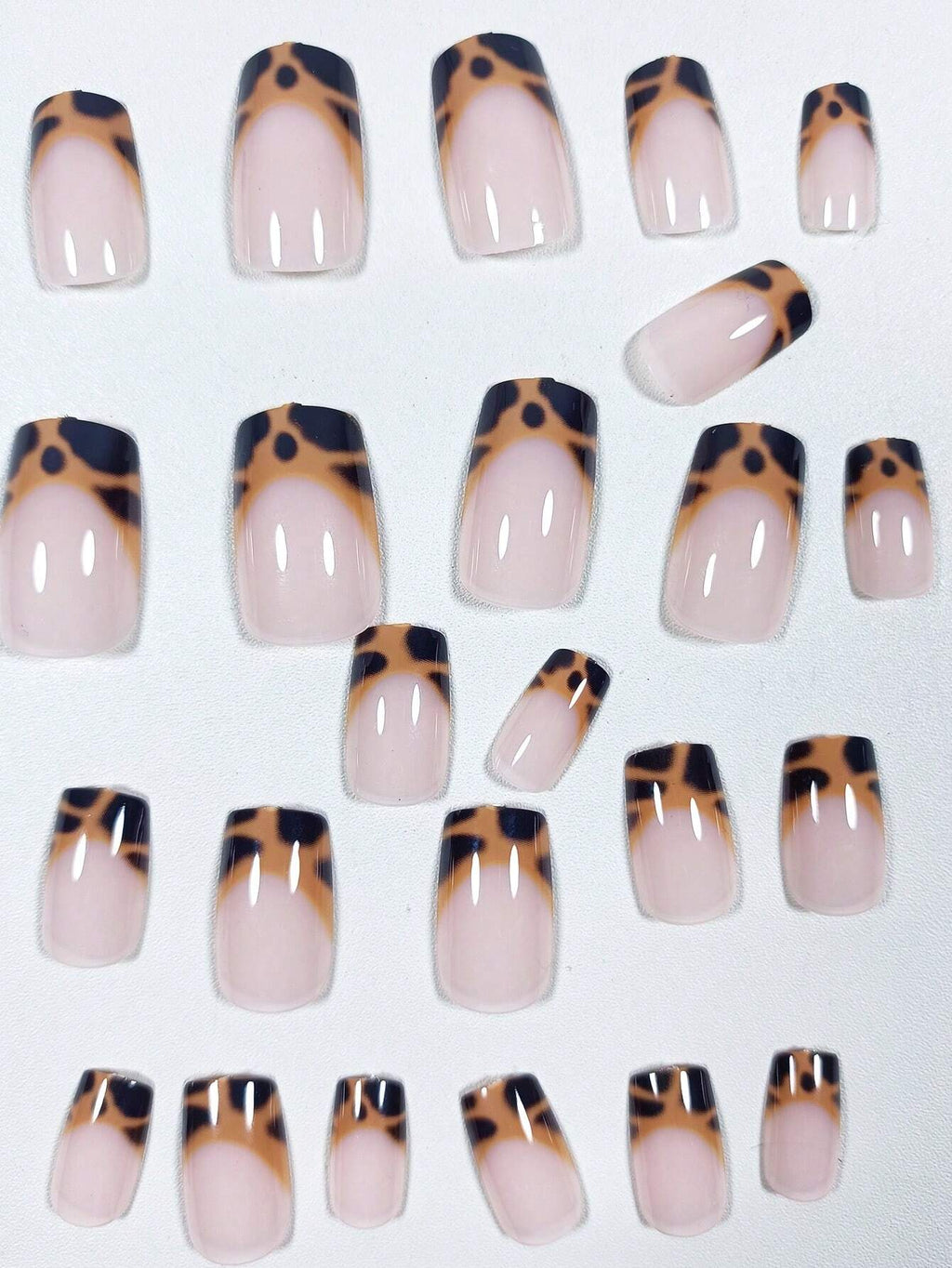 18342 1b-174 Set uñas cuadradas diseño minimalista 24 Pzas