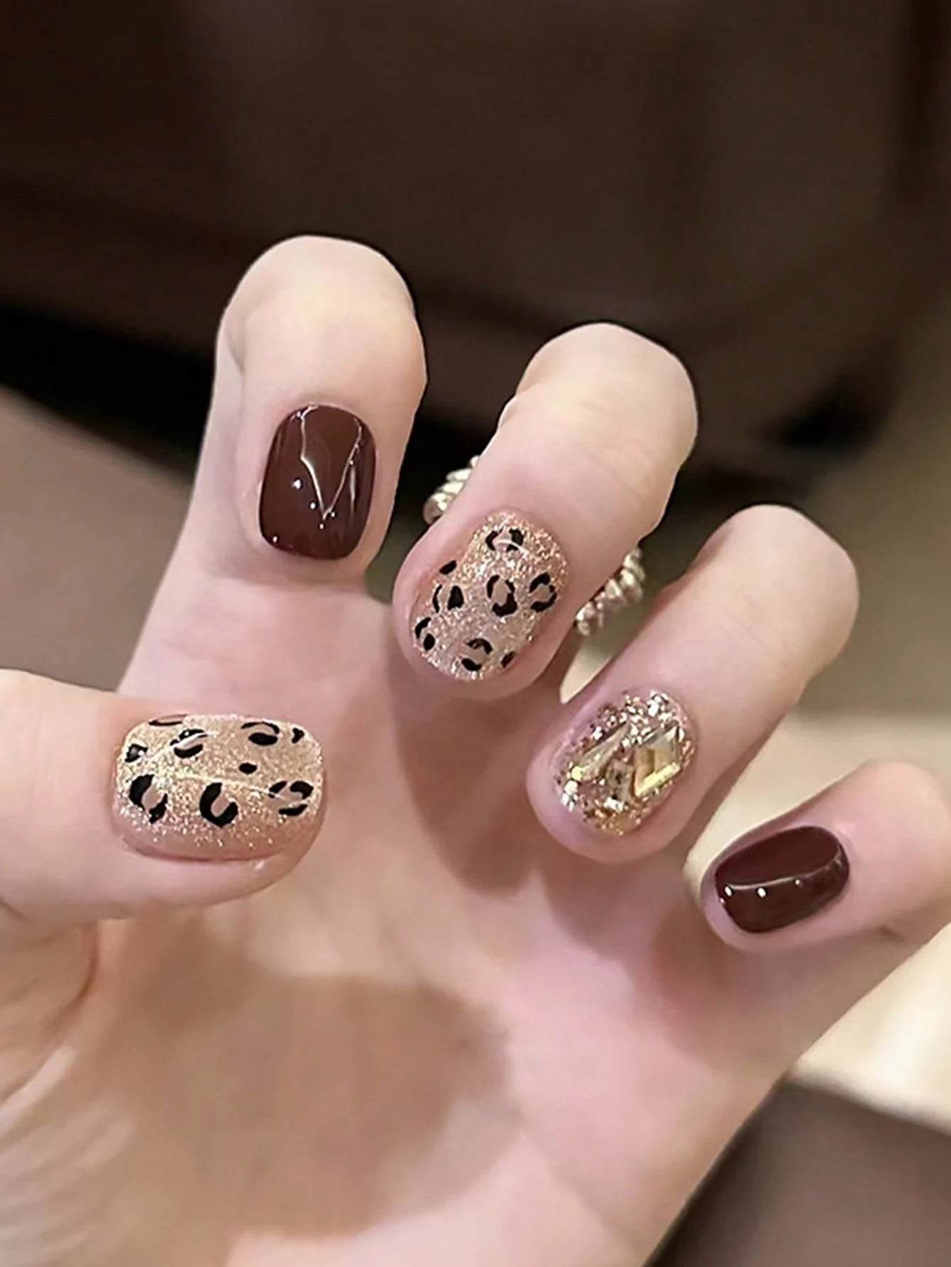 18560 1b-067 Uñas postizas diseño lleopardo y brillo 24 Pzas