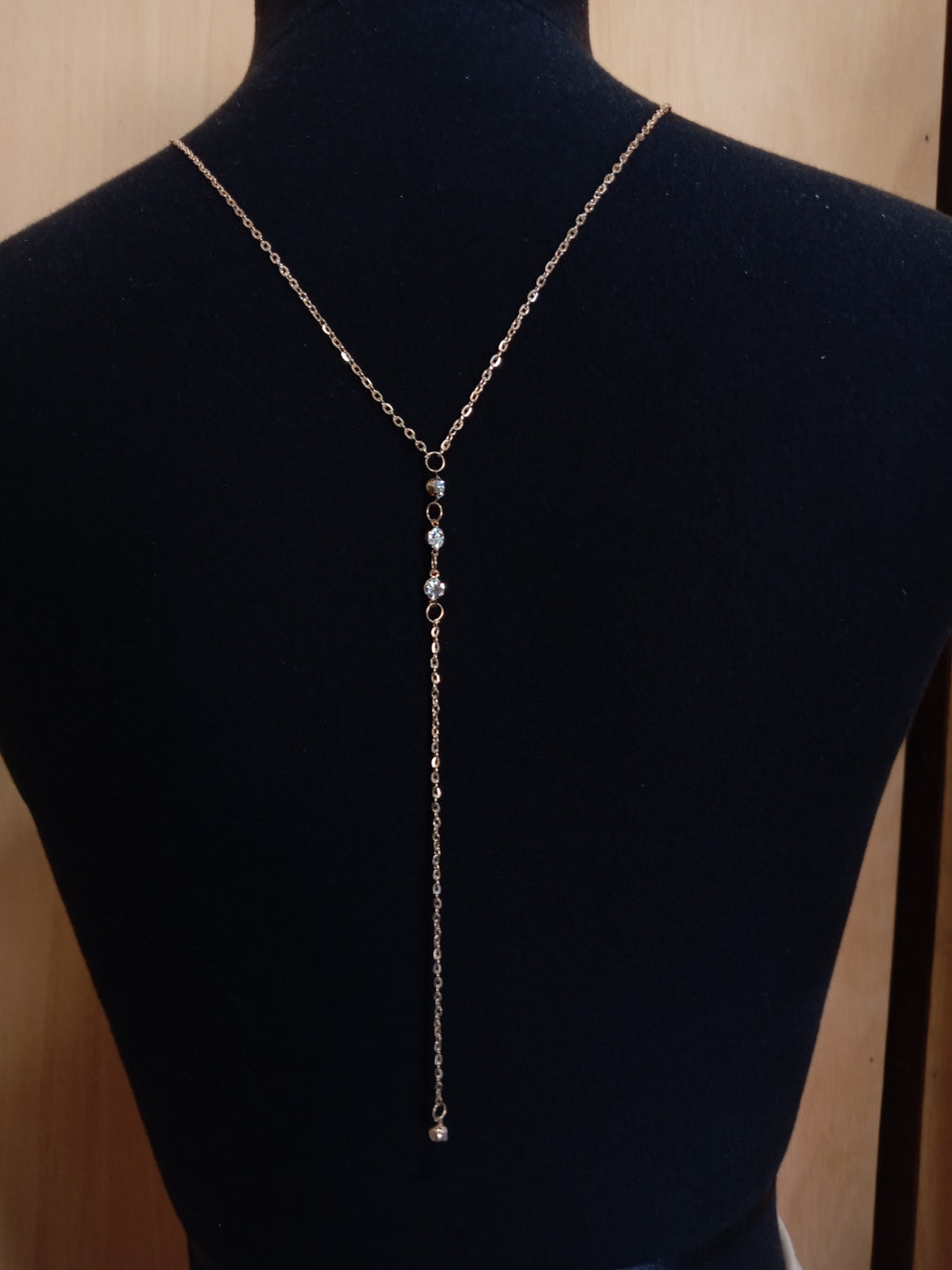 11227 1b-072 1 collar de cadena trasera con incrustaciones de circonia cúbica de diseño minimalista