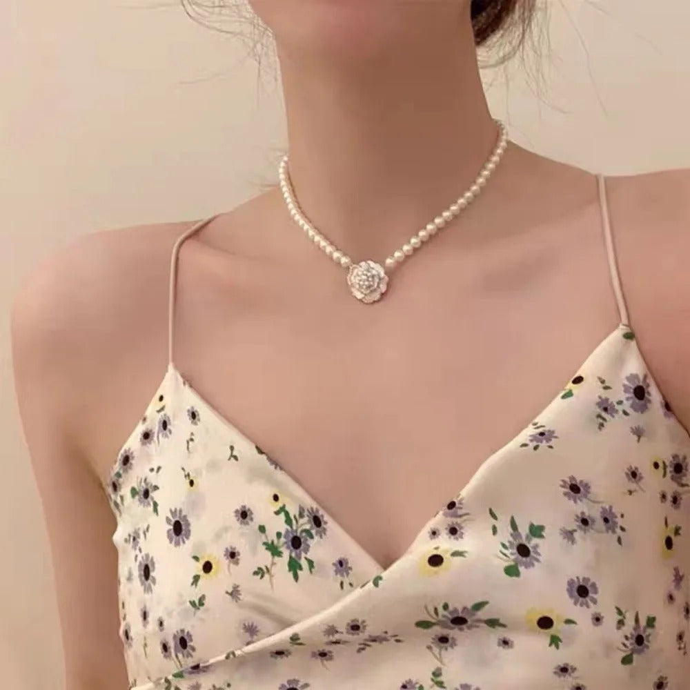 17142 1b-013 Collar de perlas dije de flor 1 Pza