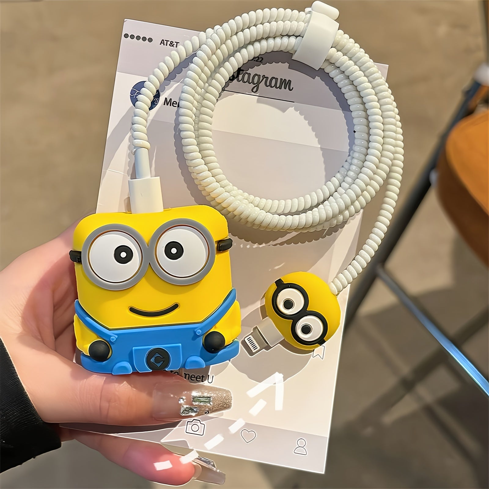 18389 1b-059 Funda de cargador MINIONS 4 Pzas