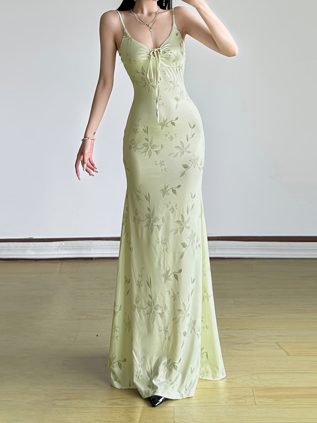 19477 1a-026 Vestido de Flores con Tirantes 1 Pza