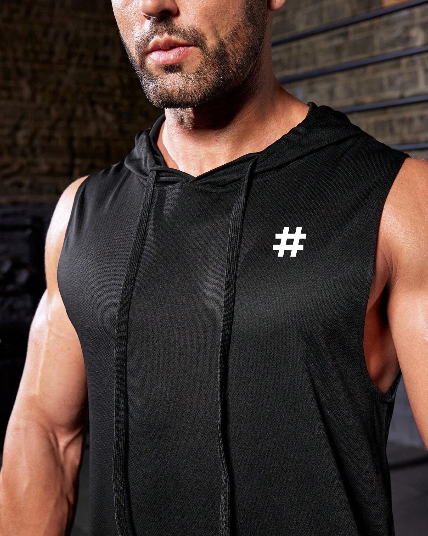 5441 1a-032 Top tank deportivo unicolor con cordón con capucha