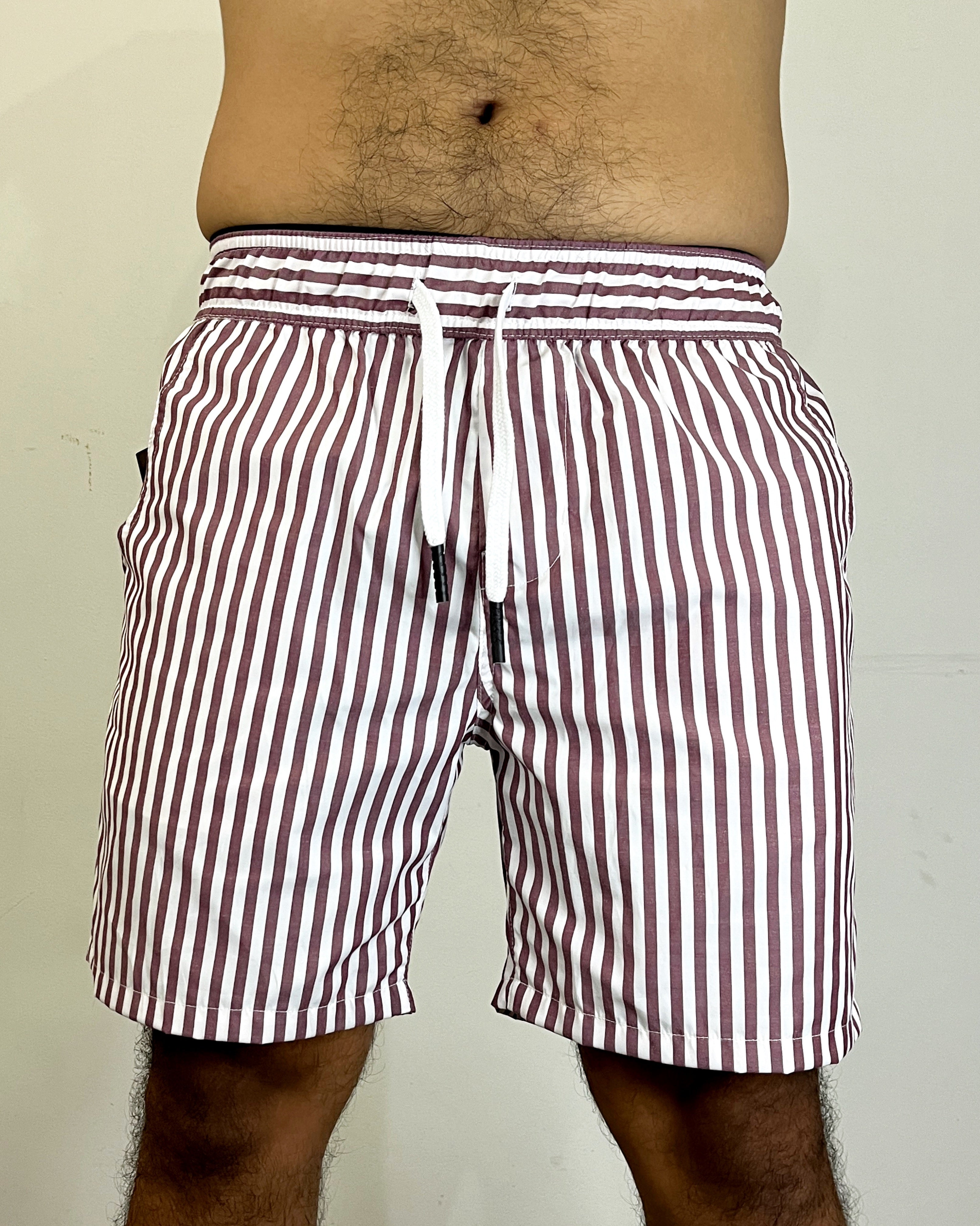8658 1t-012 Short Tela Fresca Lineas Rojas