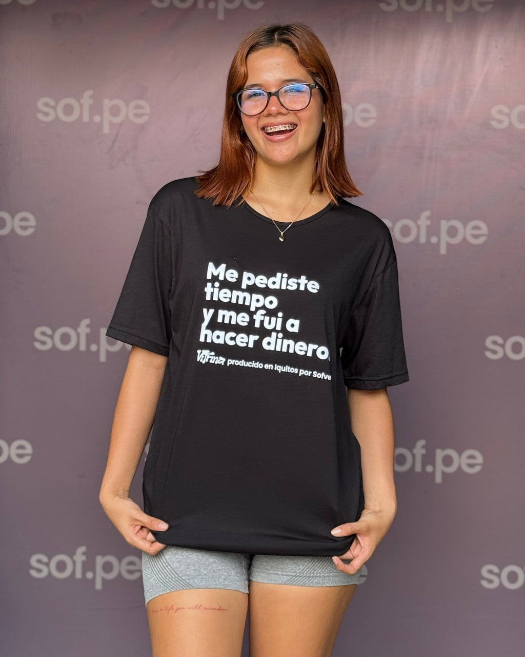 10044 Vitrina Loret Gang