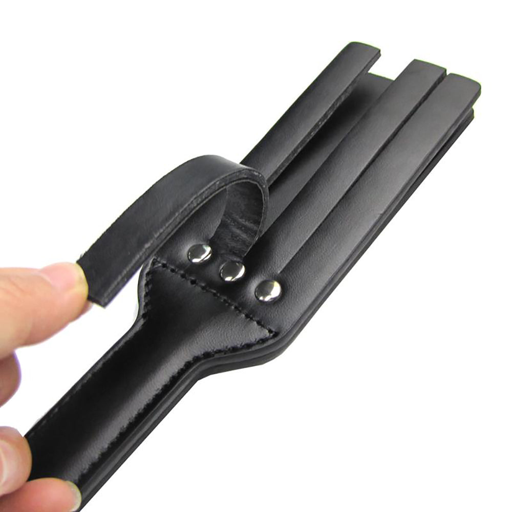 13672 1b-037 Látigo de cuero sintético