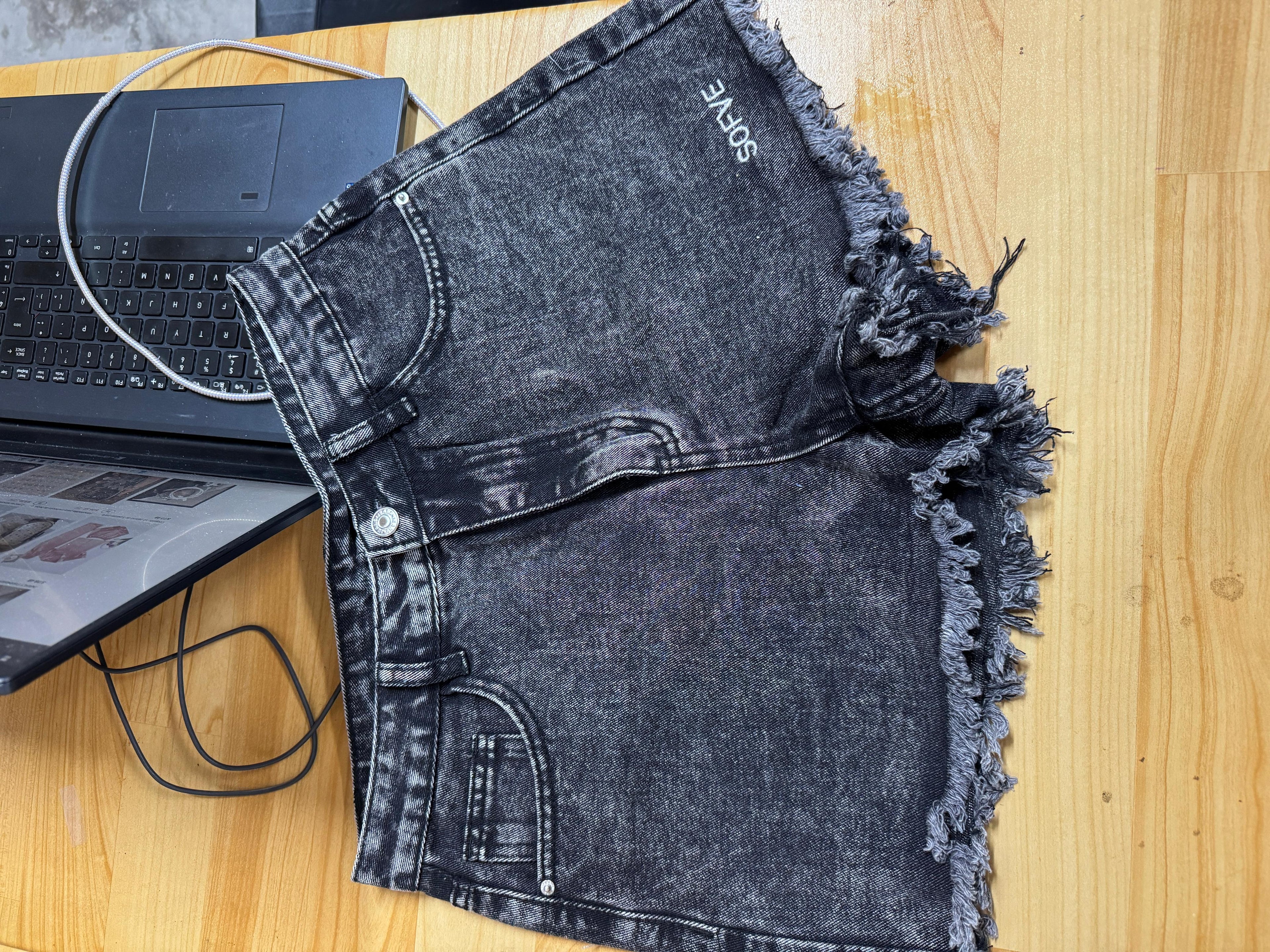 19285 1a-018 Shorts SOFVE