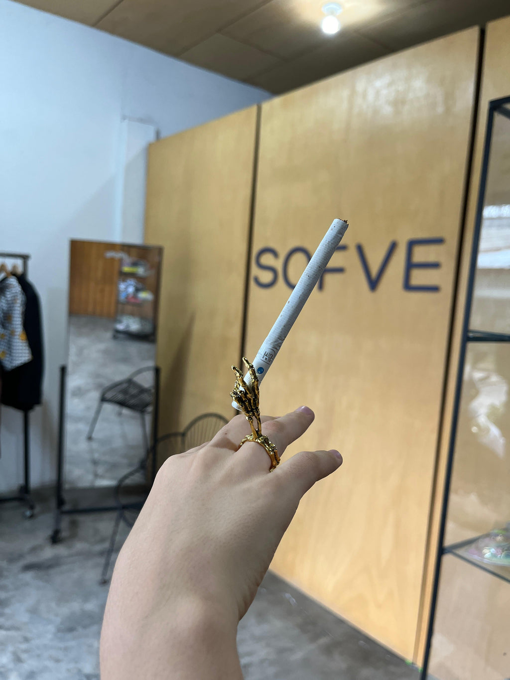 10772 1b-070 1 anillo de soporte de cigarrillo con patrón de V en forma de calavera